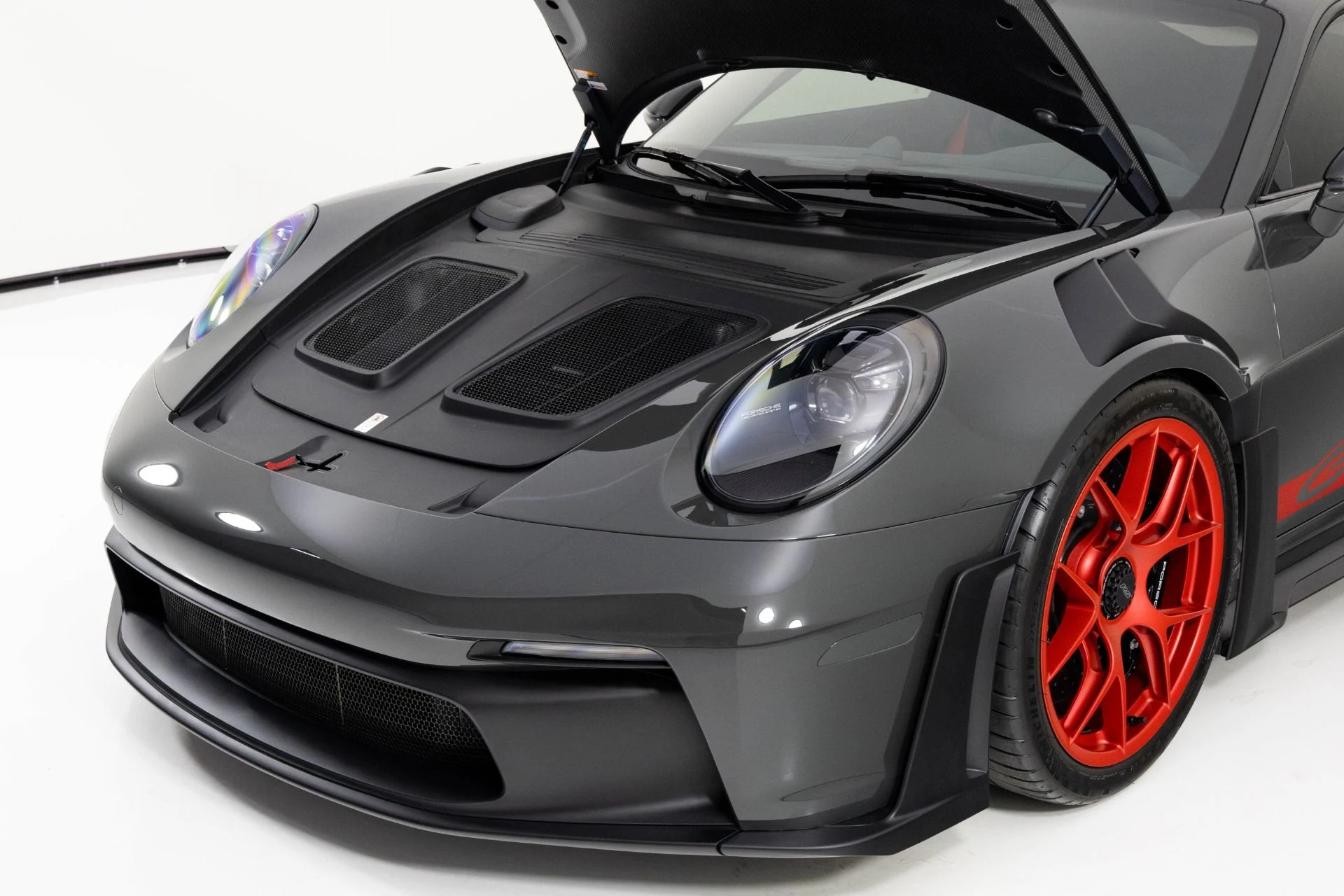 mph050_3696113776_Used_2025_Porsche_911_GT_3_RS_1760657278_e2dea37f85