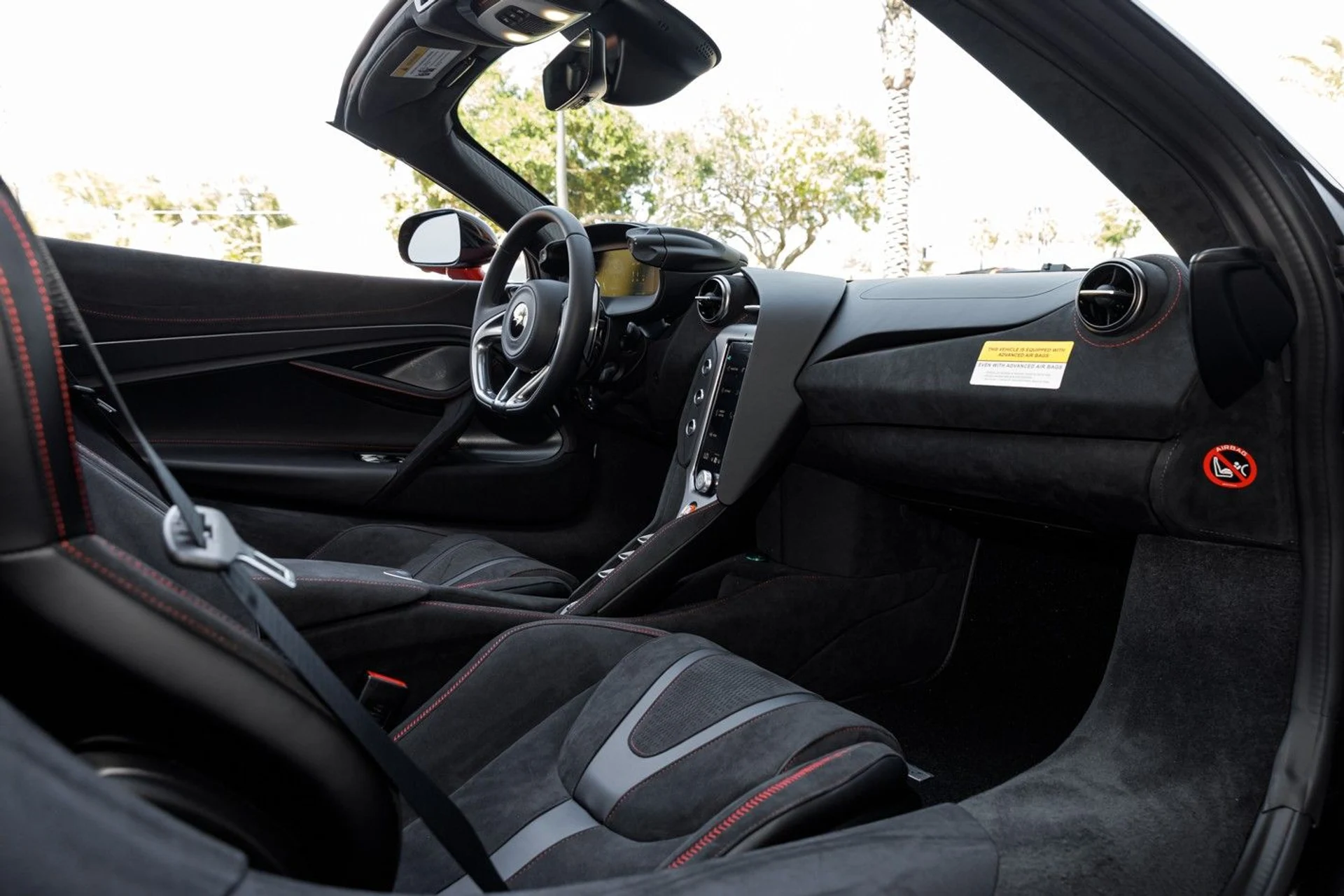 mph050_3700312946_677_p70_l_9bf2f3ab56