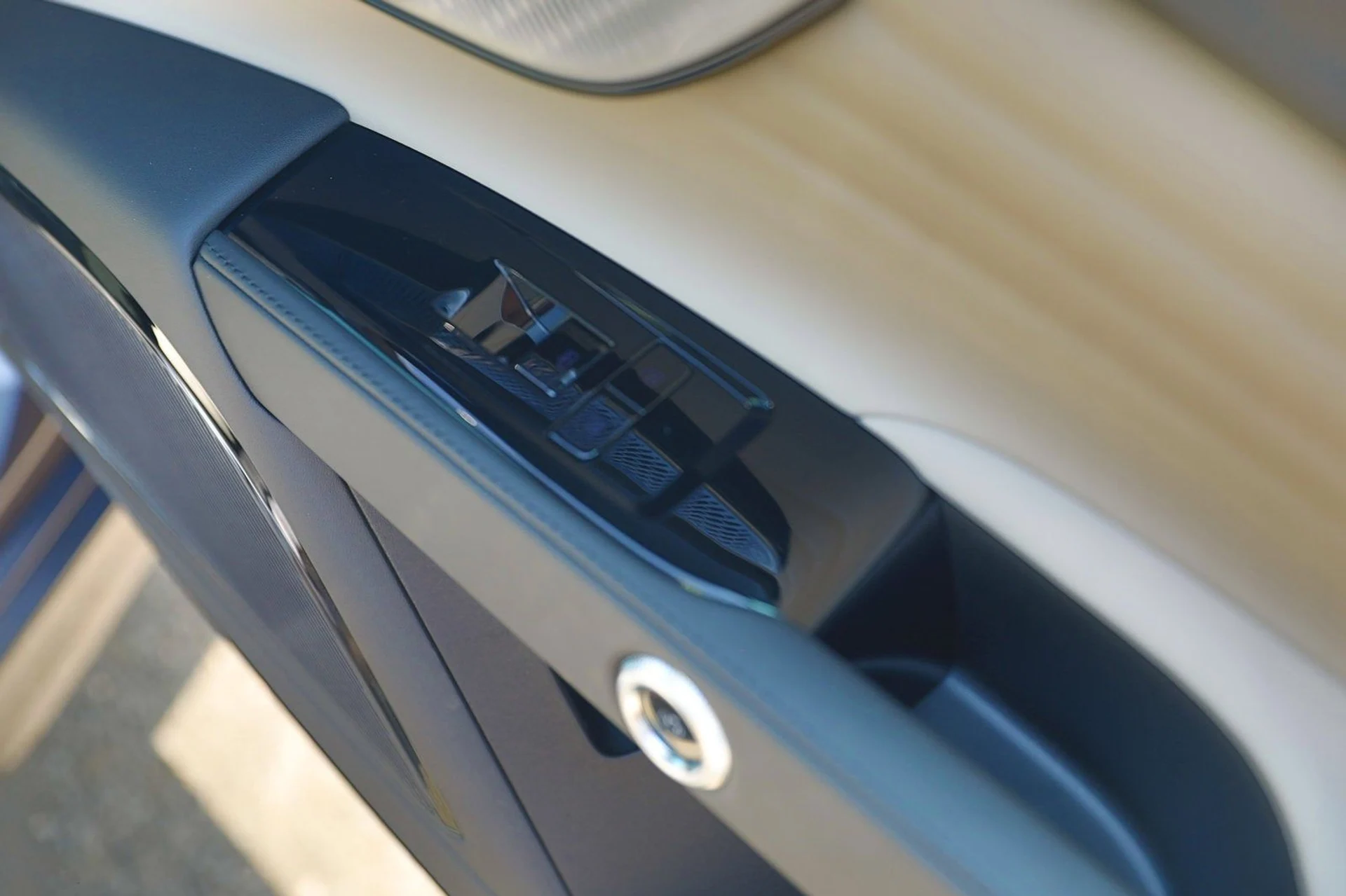 mph050_3725722651_eab1a94e220b46ba9033d8a9735d0563_cb6ef053c2