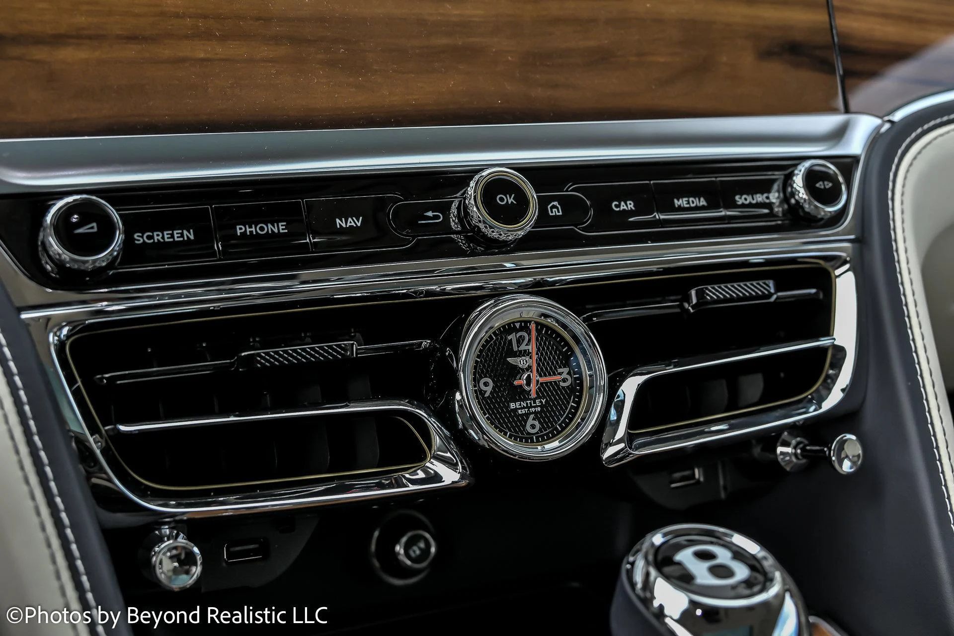 mph050_3731564647_Used_2022_Bentley_Flying_Spur_W12_1761810956_31f08c41a1