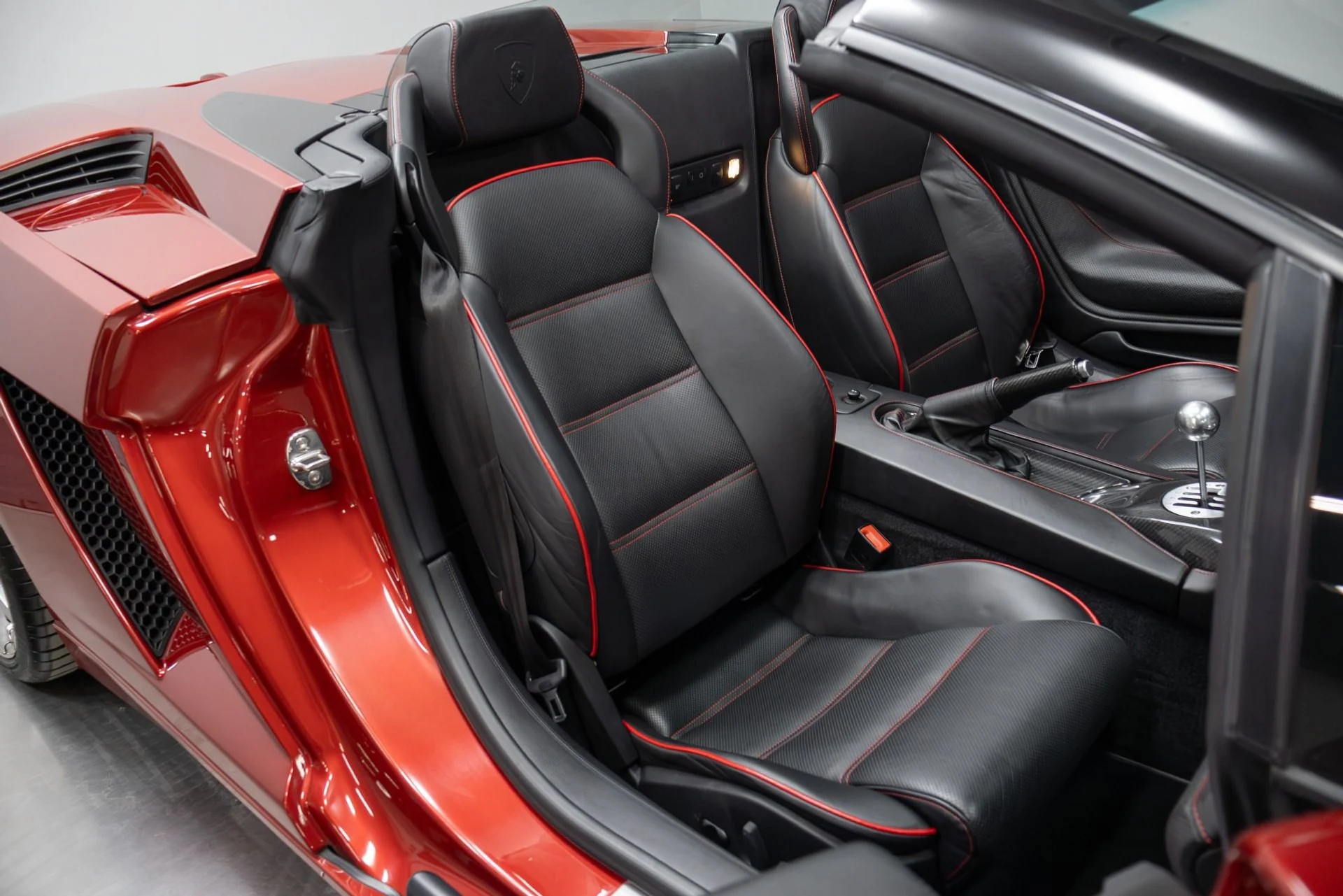 mph050_3734435214_Used_2006_Lamborghini_Gallardo_Base_1761580616_8e66c8ec87