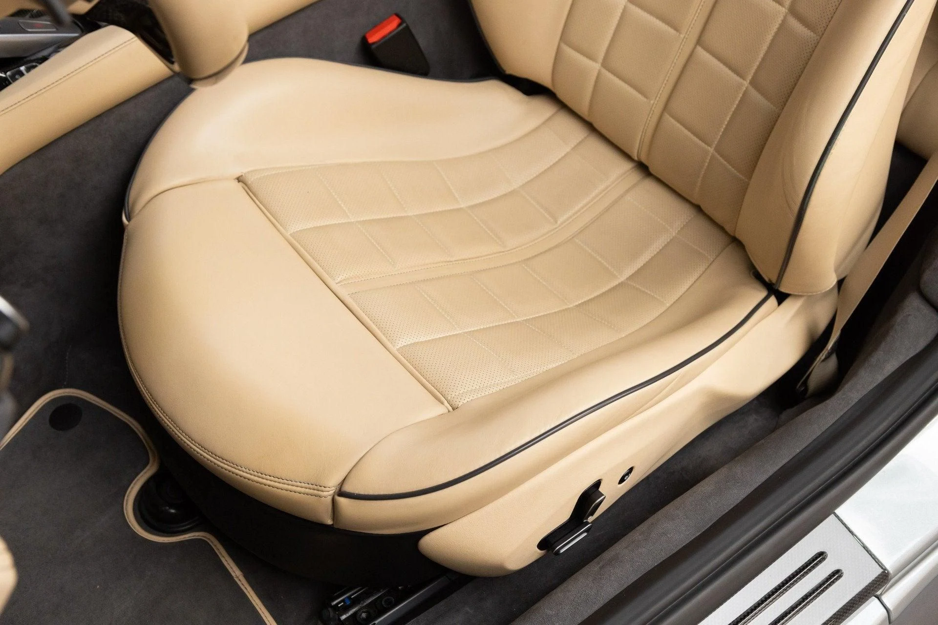 mph050_3738153122_Used_2019_Ferrari_Portofino_1792504071_f93509feda