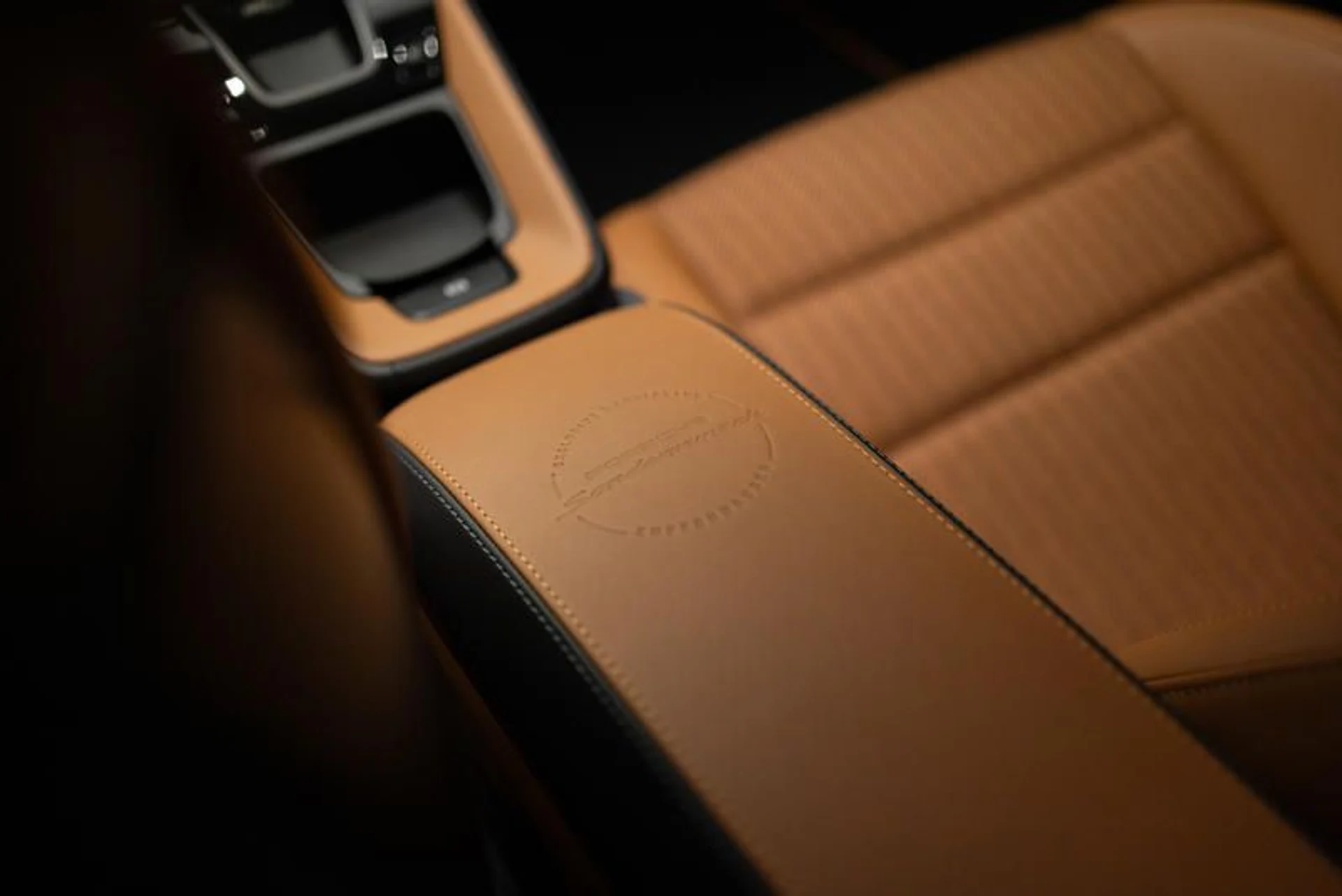 mph050_3740258149_B39157_A6_F610_4106_8_D6_B_D7217_C934_E14_60407f5a90