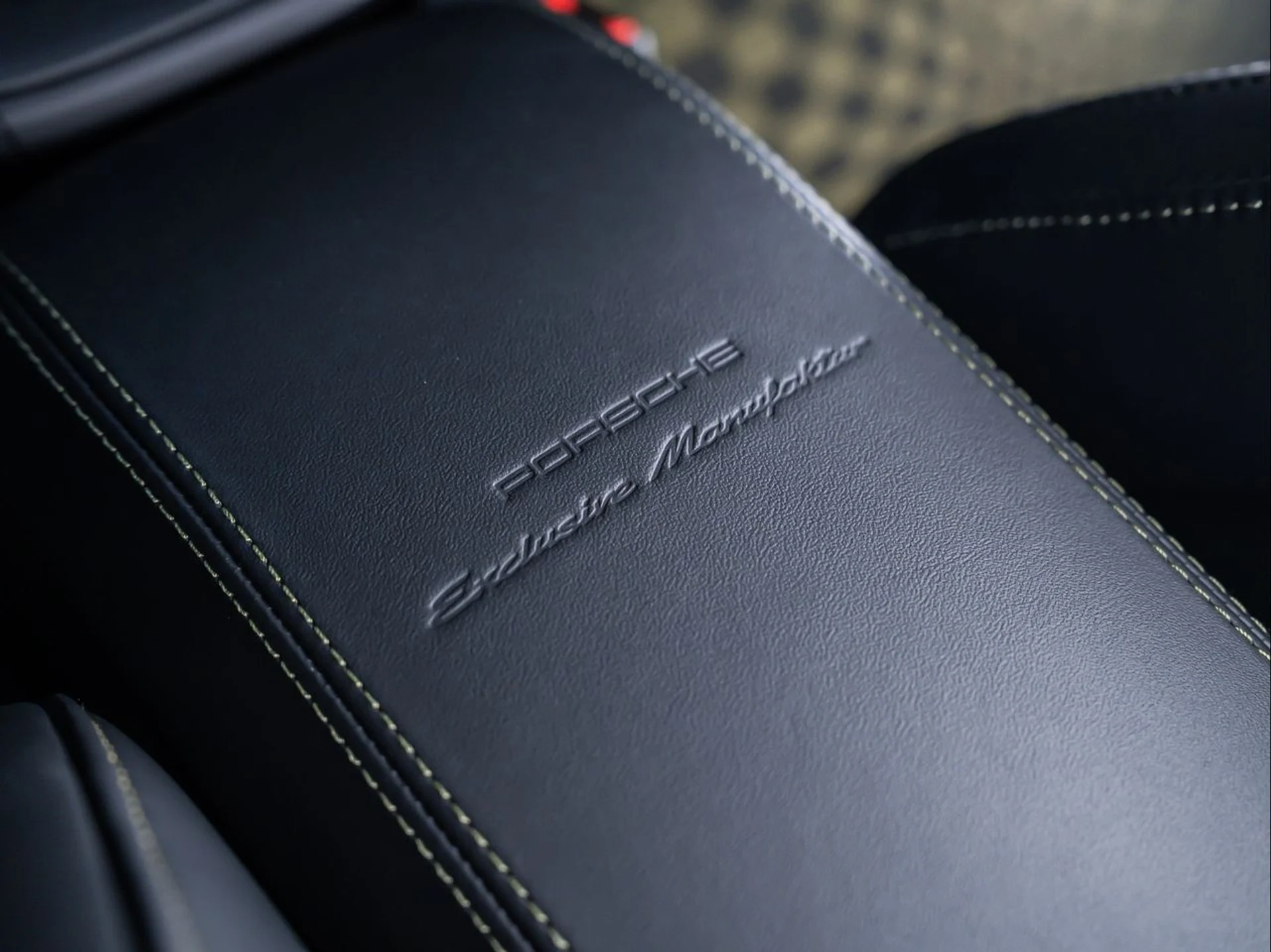 mph050_3754137394_b70bb75f15e4902359a792b0fed38393_3fd3675917