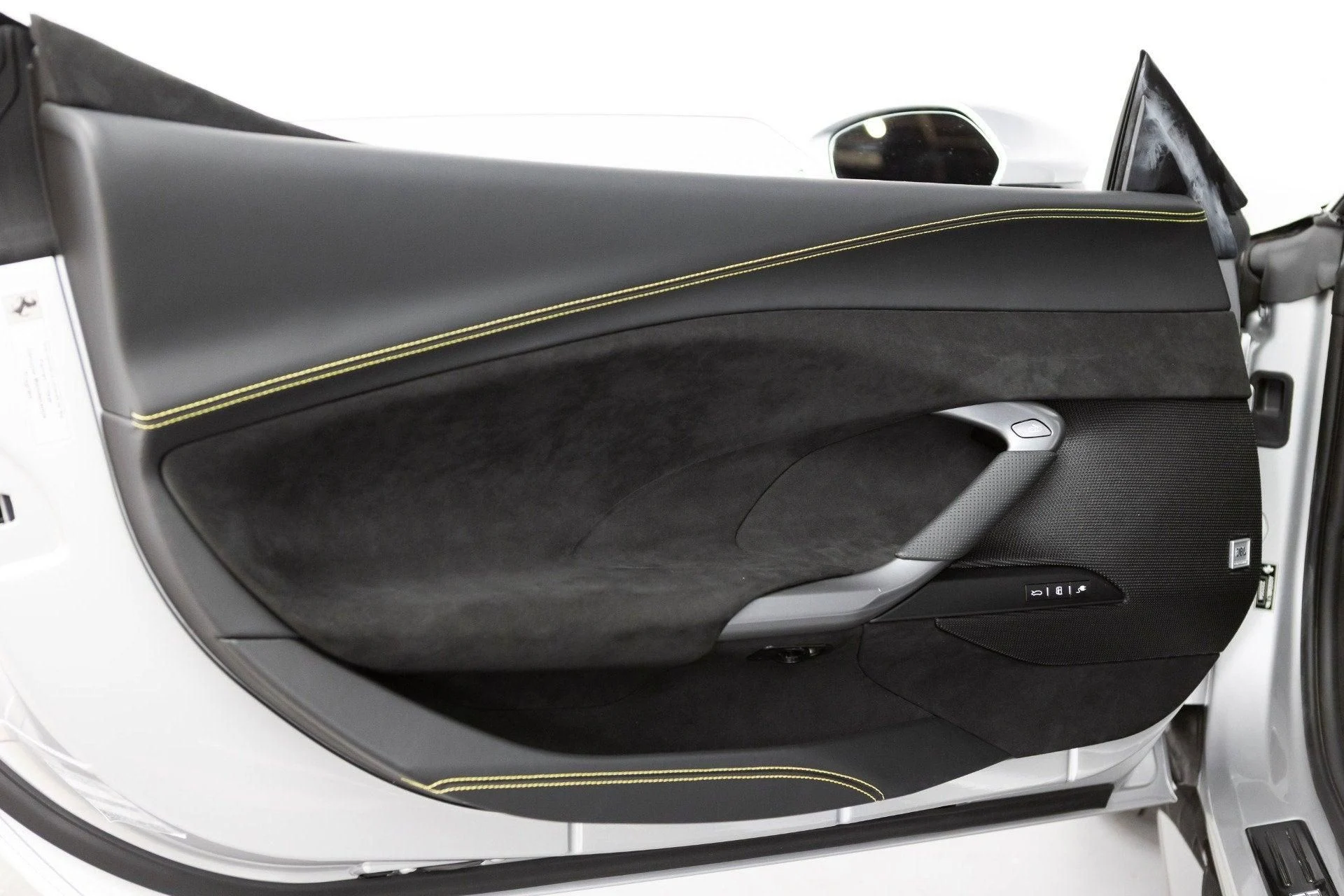 mph050_3770612211_Used_2024_Ferrari_296_GTB_1777367701_b77b9d0c04