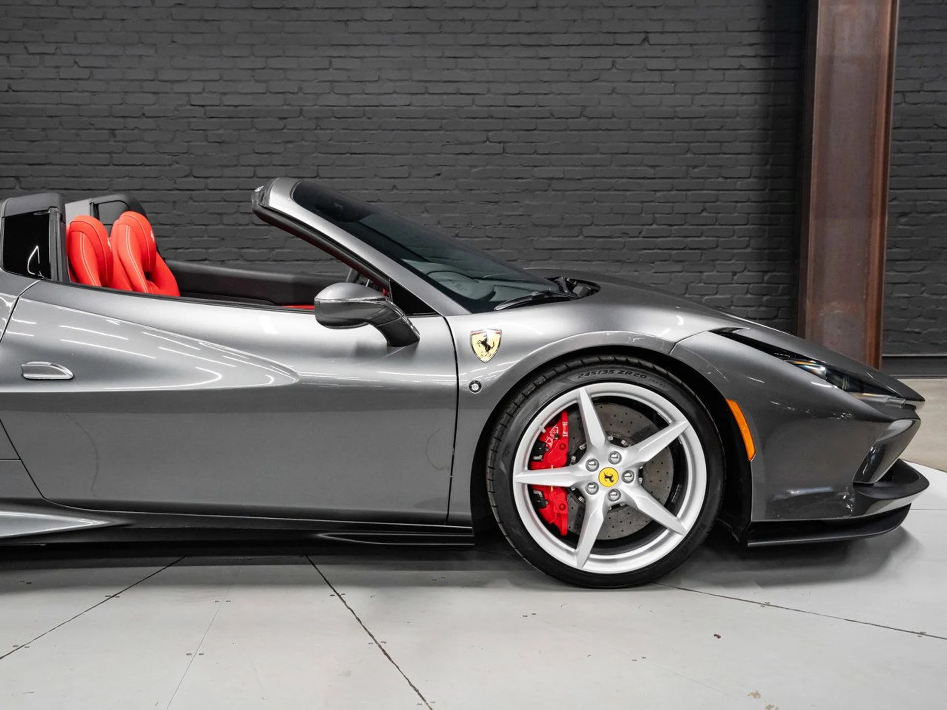 mph050_3775407714_ferrari_f8_spider_2021_877e574aec