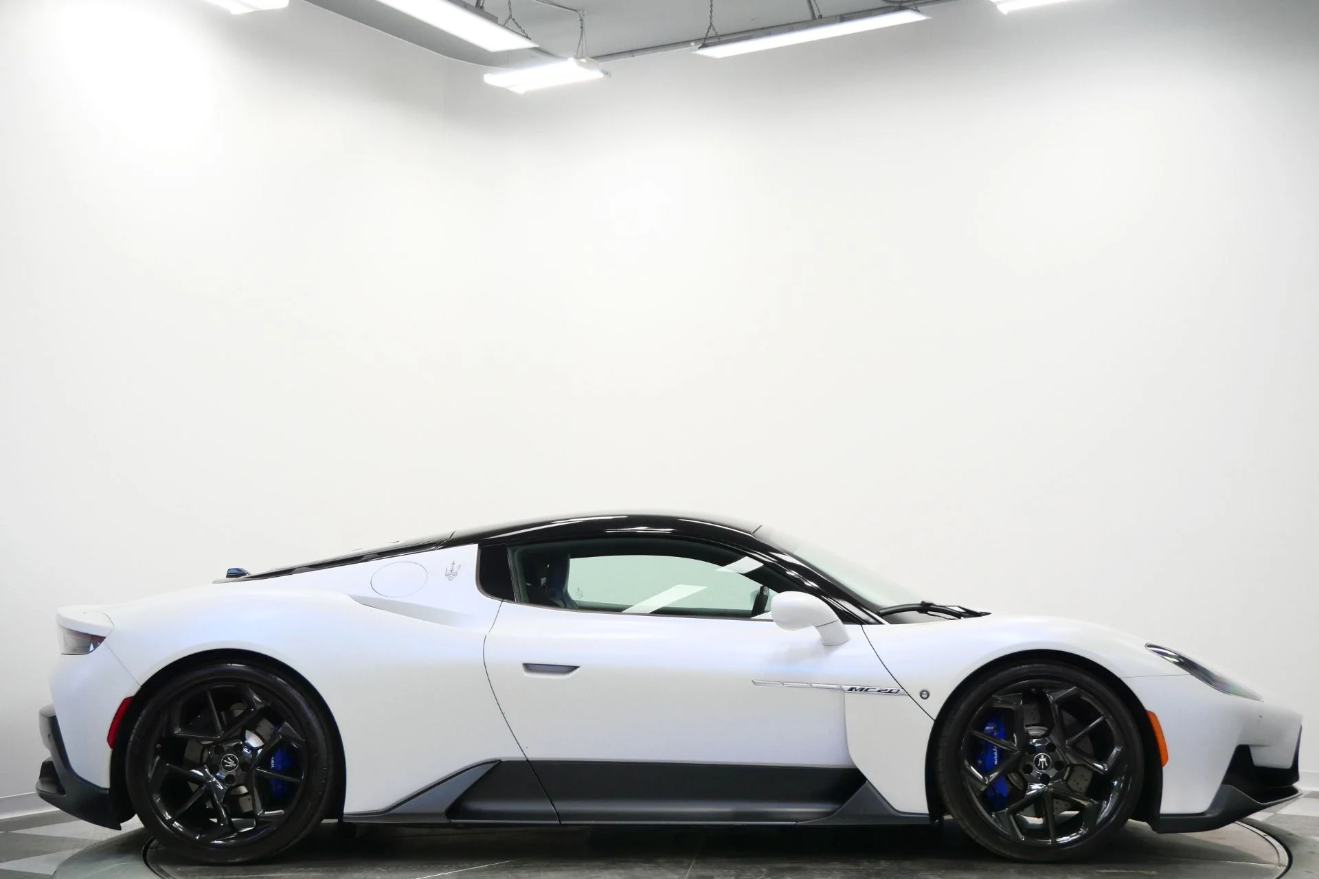 mph050_3779565000_Used_2023_Maserati_MC_20_Factory_Matte_Paint_Extended_Leather_and_Alcantara_Interior_1773426820_386a1b6eee