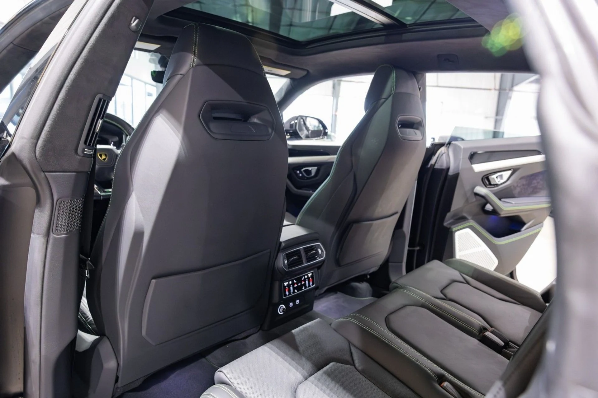 mph050_378474003_wg_3979f81ecc