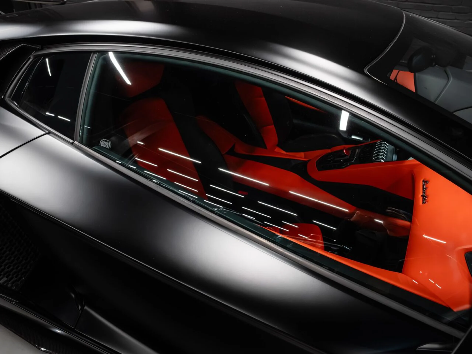 mph050_3788727836_lamborghini_aventador_2015_30dfe7a2db