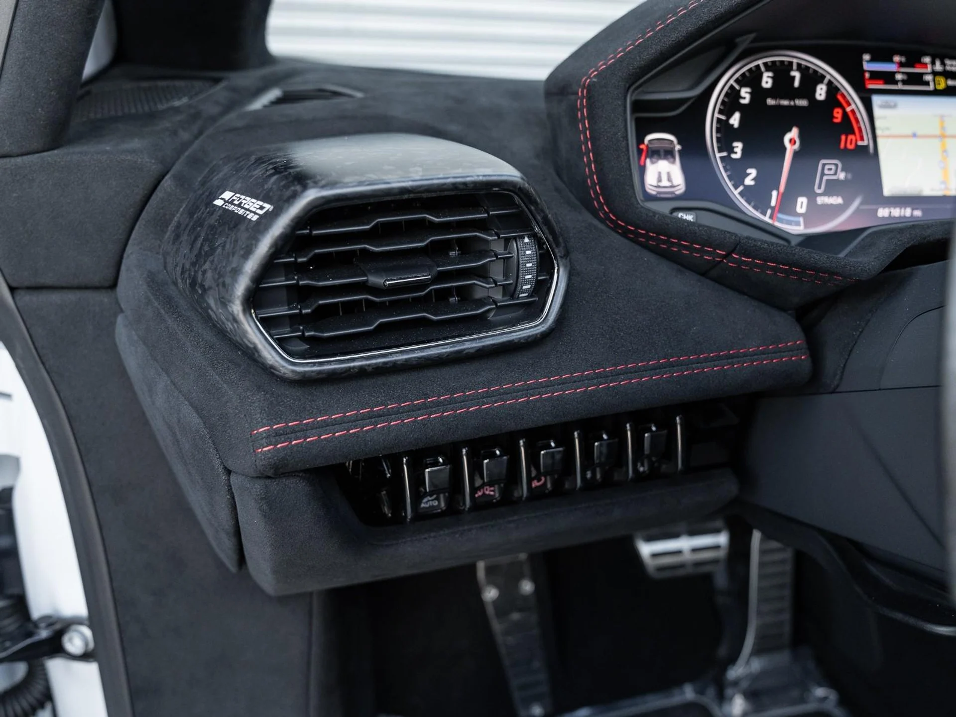 mph050_3798693180_Used_2018_Lamborghini_Huracan_Performante_Spyder_1761599172_cd59a17790