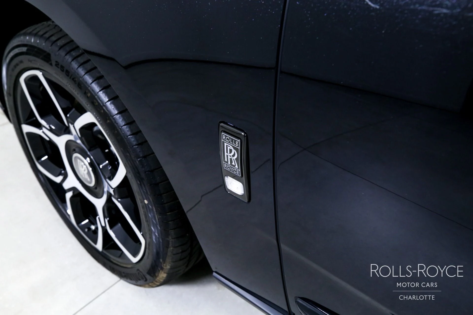 mph050_3802931691_Used_2024_Rolls_Royce_Black_Badge_Cullinan_1746544897_2b850cc6a9