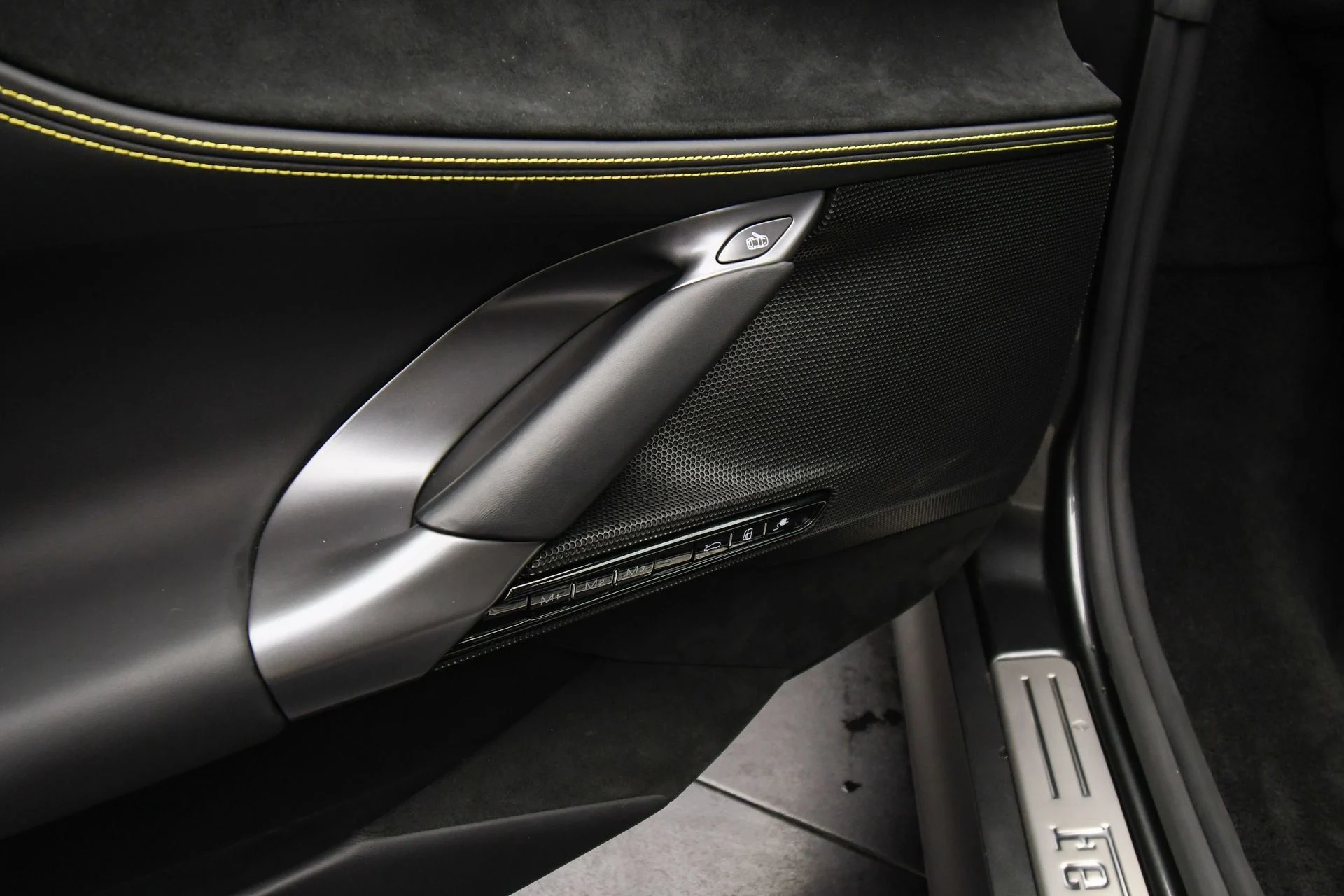 mph050_3804285612_c7d1634bf79d418f86af882b3fe88775_c1b9918384