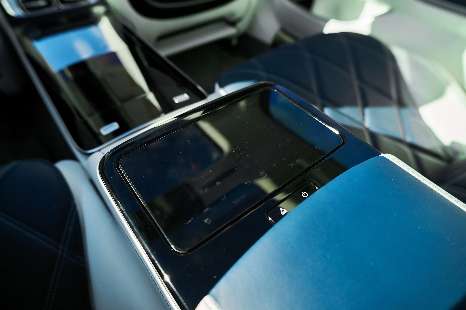 mph050_3818015652_Used_2024_Mercedes_Benz_S_Class_Maybach_S_680_1765936842_74518e07c3