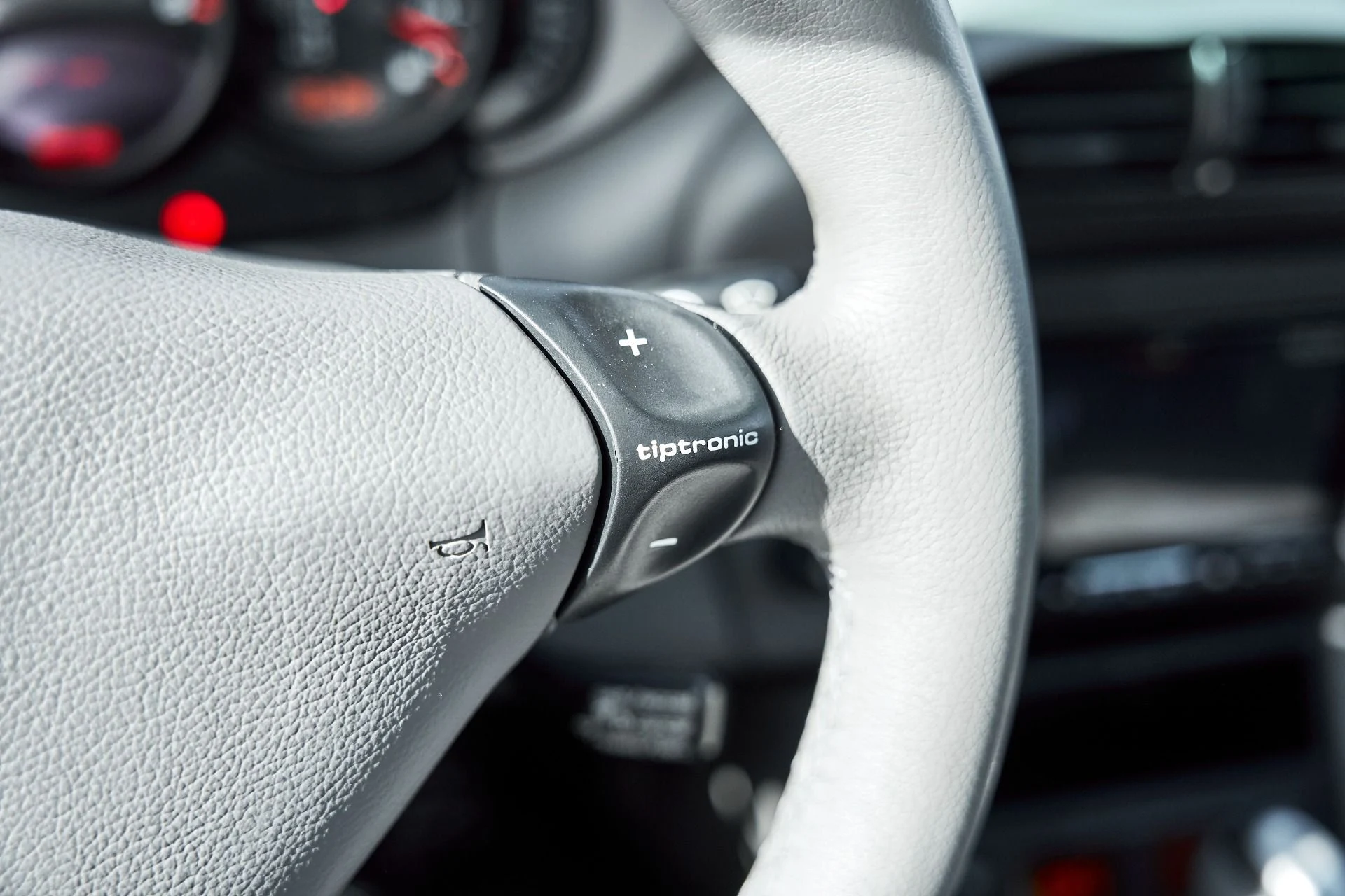 mph050_3833488943_Used_2002_Porsche_911_Carrera_1766458486_94916c2132