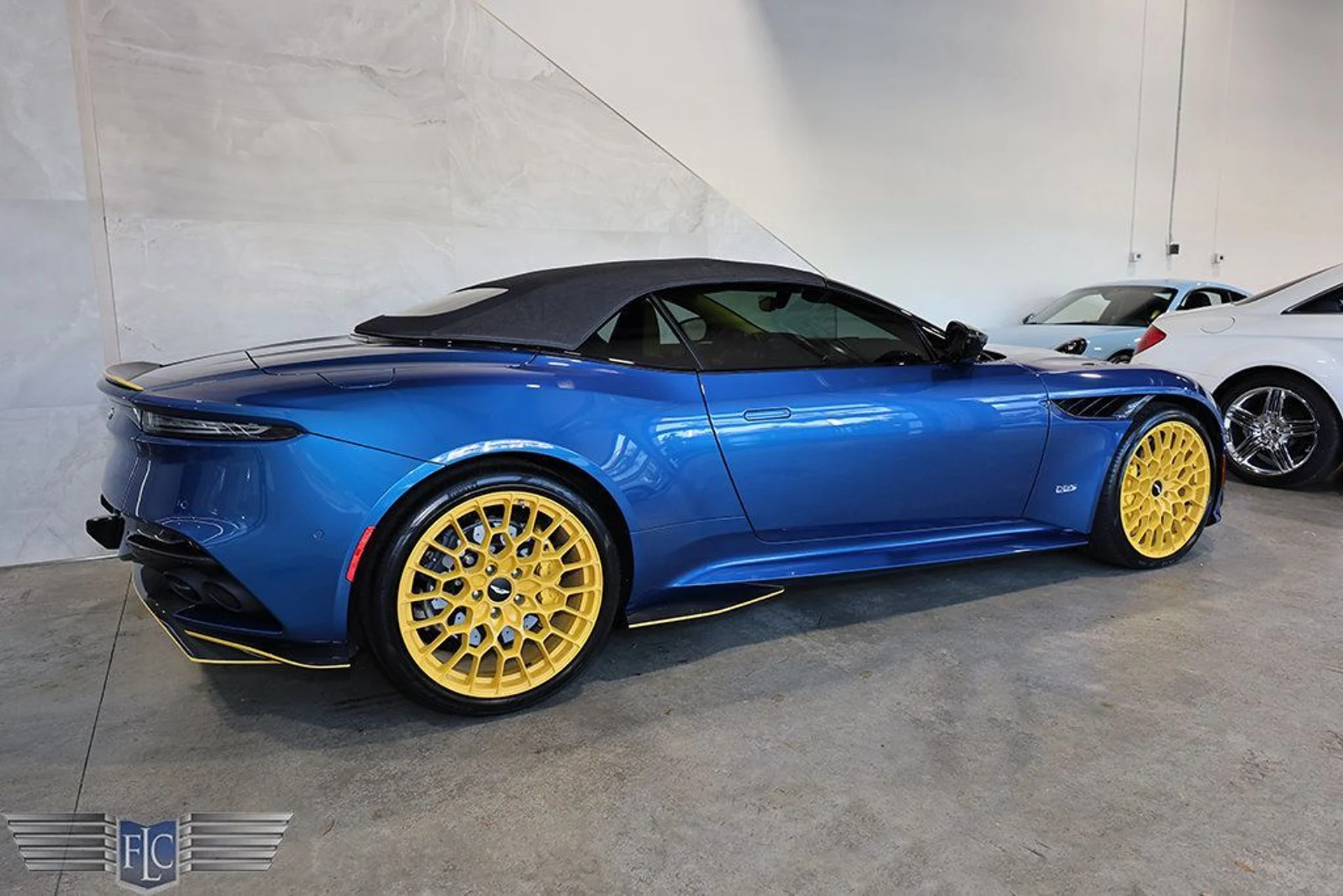 mph050_383442381_used_2023_aston_martin_dbs_20235volante770ultimate_9689_22994688_51_1024_4c8401cd4e