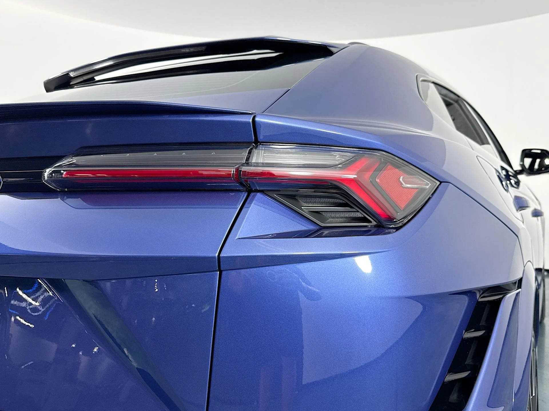mph050_3838232085_Used_2024_Lamborghini_Urus_S_1784150940_fc1a5cf5e2