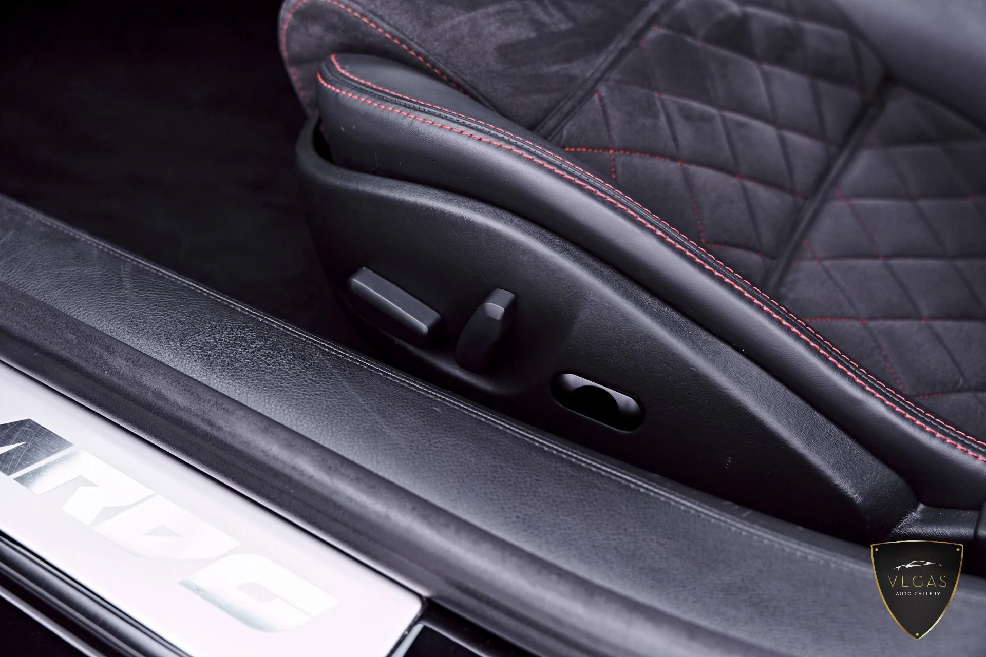 mph050_3839844592_Used_2013_Lamborghini_Gallardo_LP_550_2_1782343872_761261982d