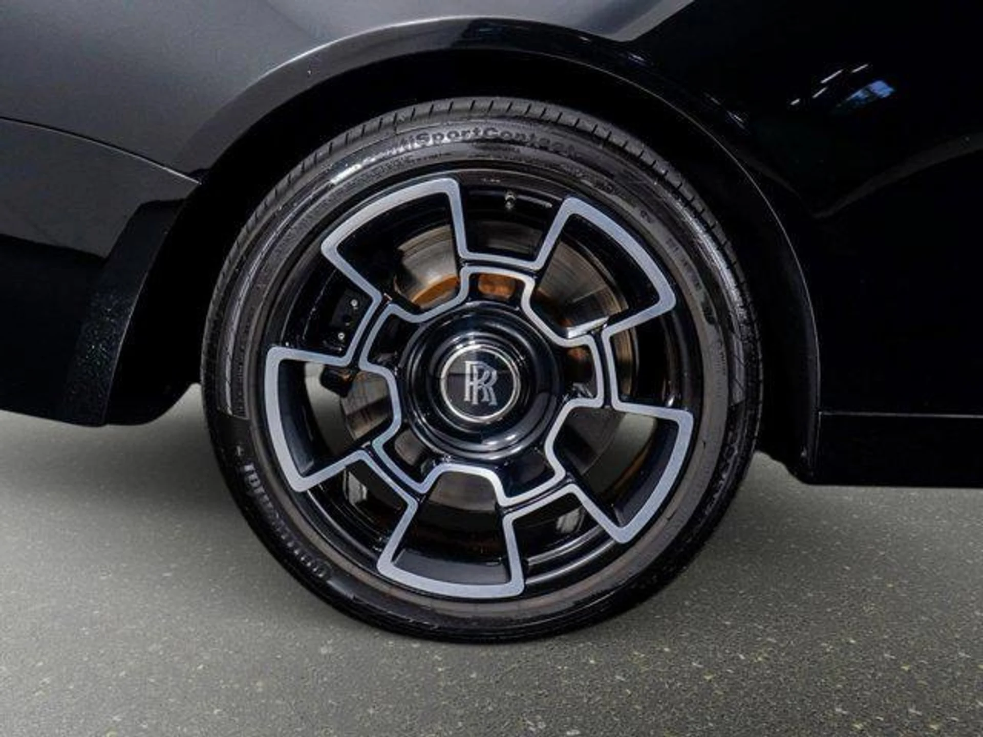 mph050_3864856327_rs_8a05_R5_BW_Iw_g_BC_Wdz_HKDEM_7k_0b1228fe83