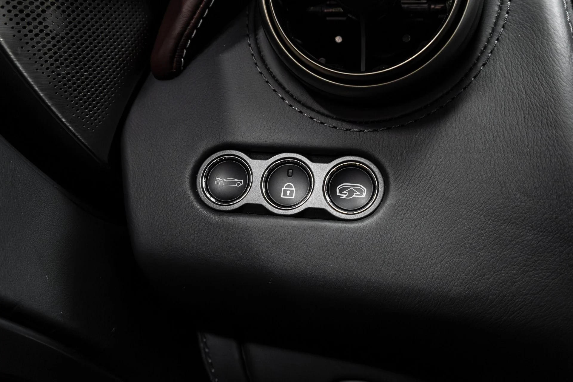 mph050_3872287684_Used_2018_Mc_Laren_720_S_1772589485_62e794fd05