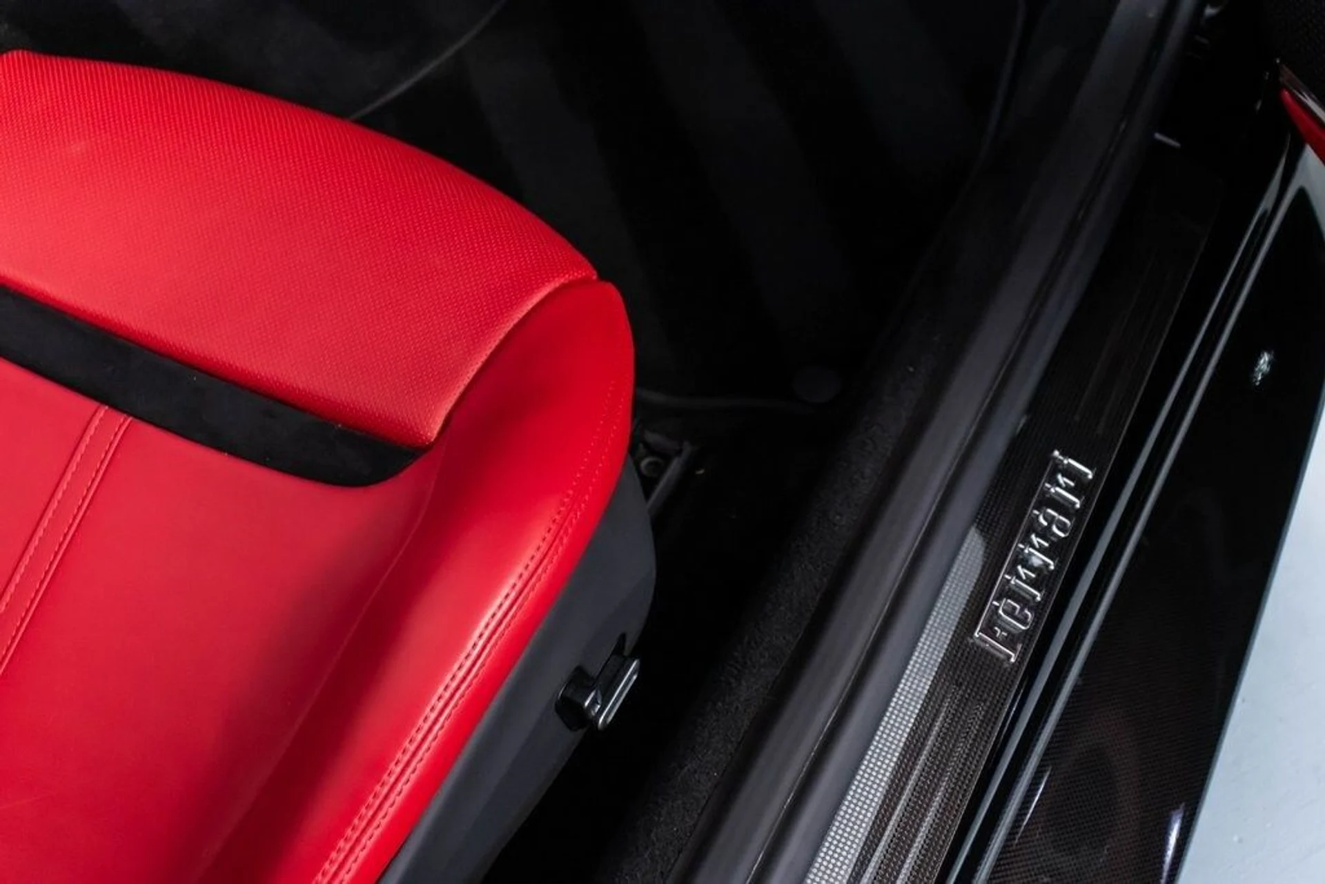 mph050_3877437134_ebe969b66014f0985a5e2a458470f028x_5a11b12ebd