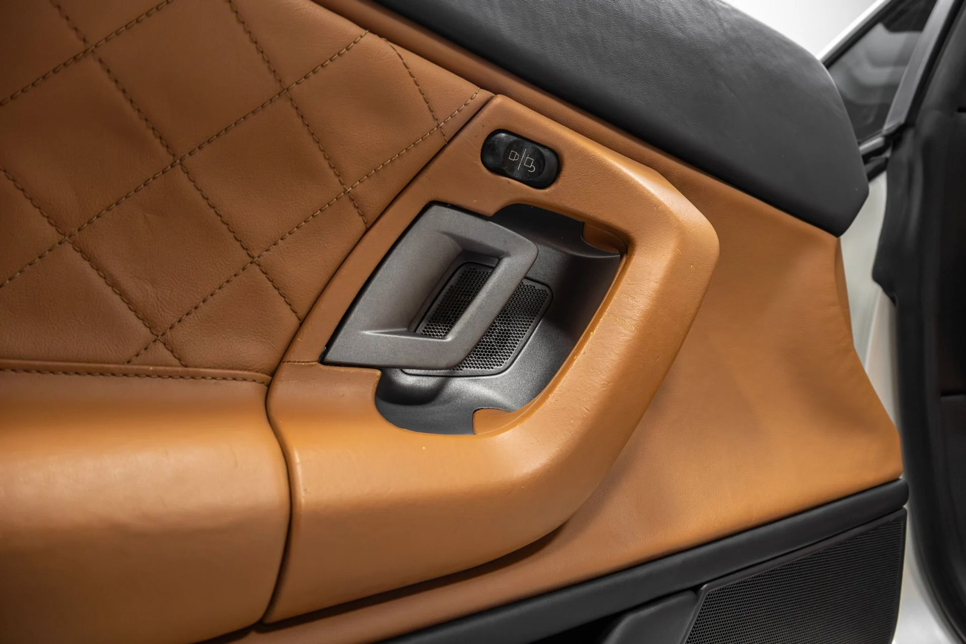 mph050_3878205069_Used_2010_Lamborghini_Gallardo_LP_560_4_Spyder_1766547982_c3cb60c54e