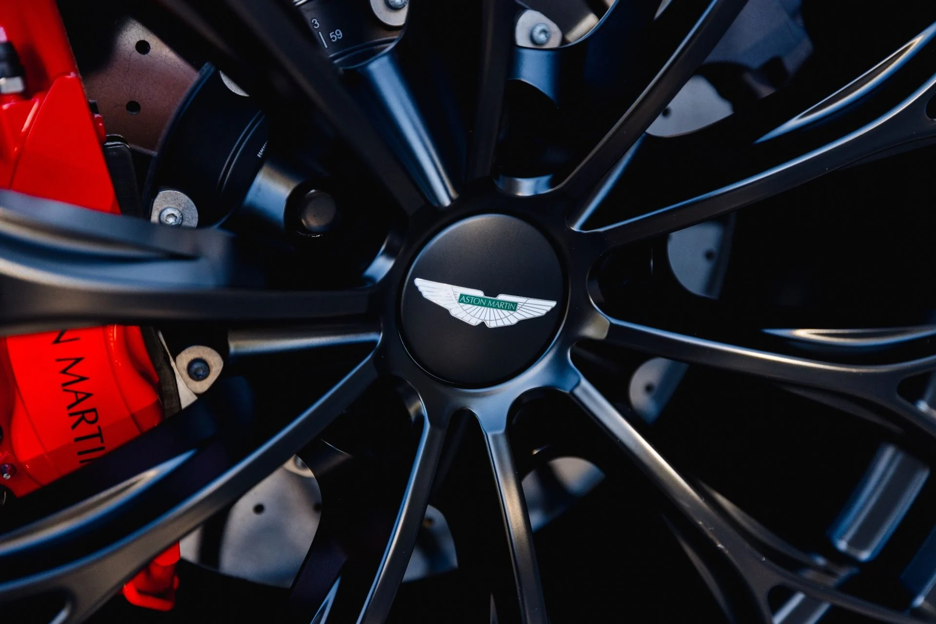 mph050_3928229669_Used_2023_Aston_Martin_Vantage_F1_Edition_1715792334_d709a57fdd