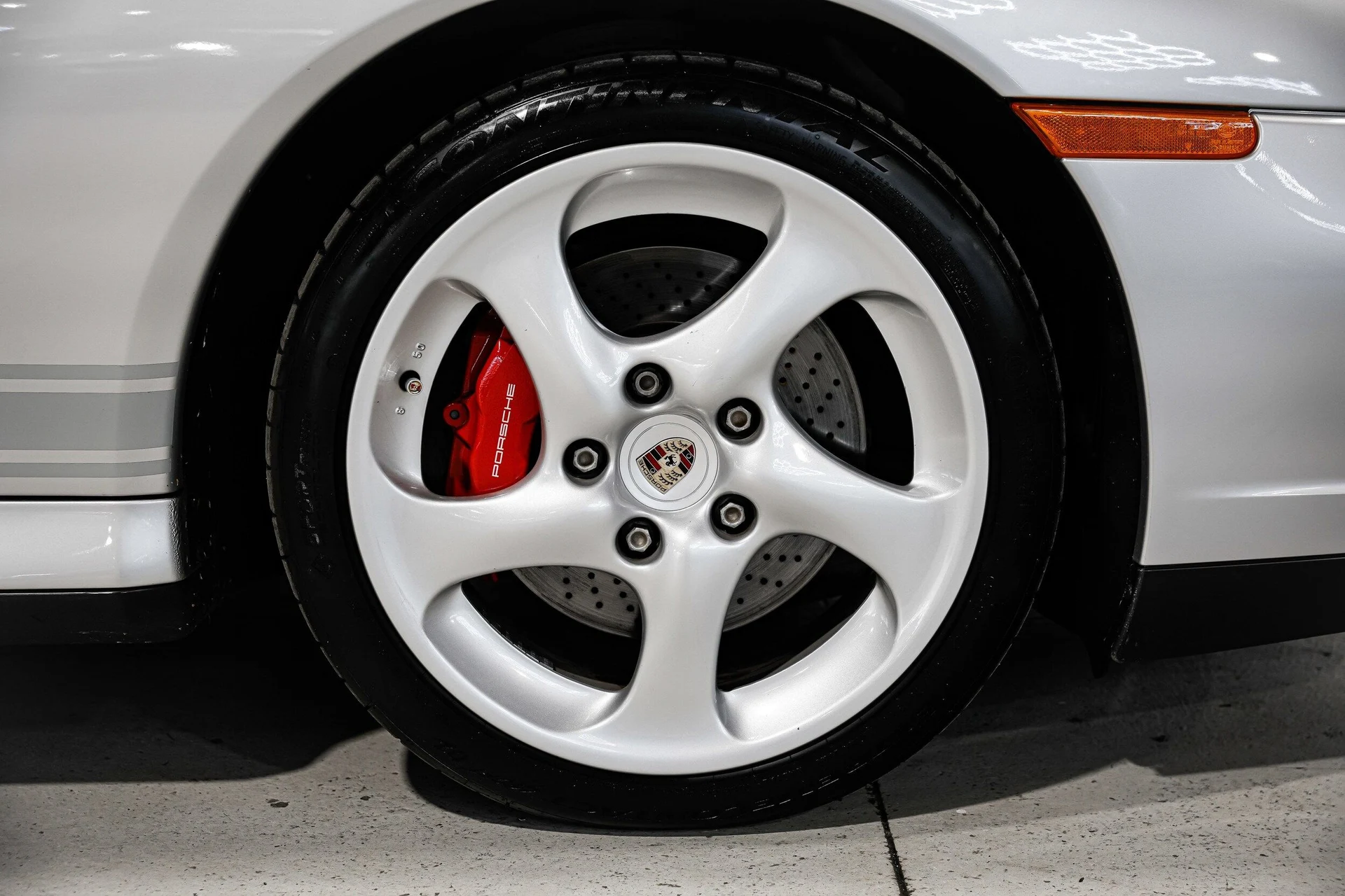 mph050_3956153599_df35443a72e27610e62f57a9f5e81042x_6c05b9e9f6