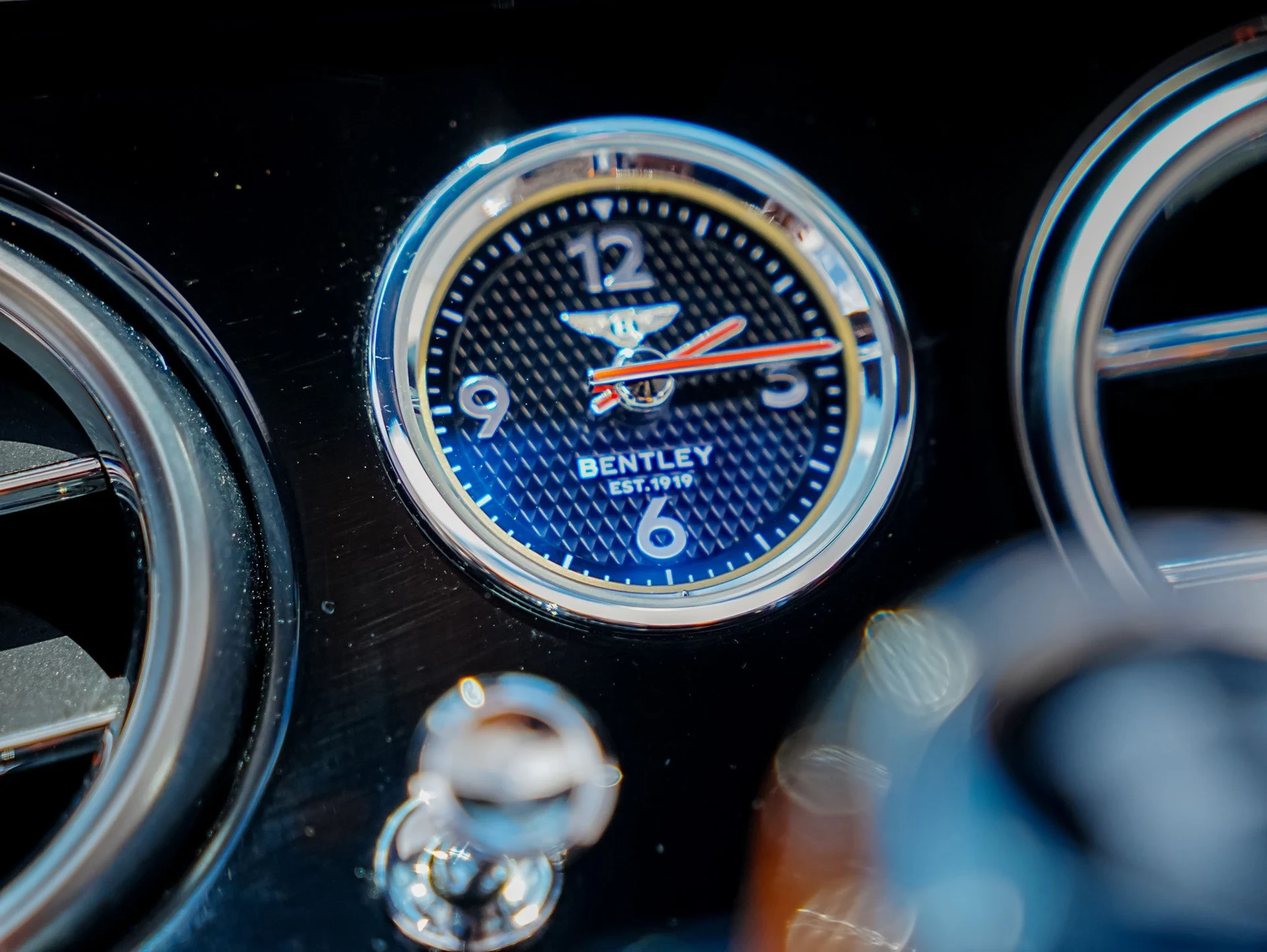 mph050_3969237825_Hi_Tech_Luxury_Imports_LLC_SCBDT_4_ZG_2_PC_008421_image_50_d9cccf1e59