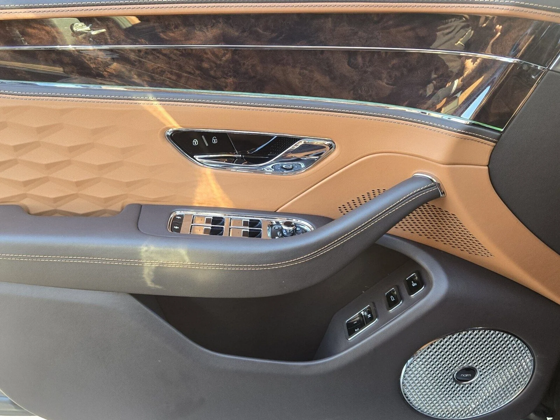 mph050_397934304_c4acfb4ad930a7ae9b7e009726f0645fx_d1e1e4187d