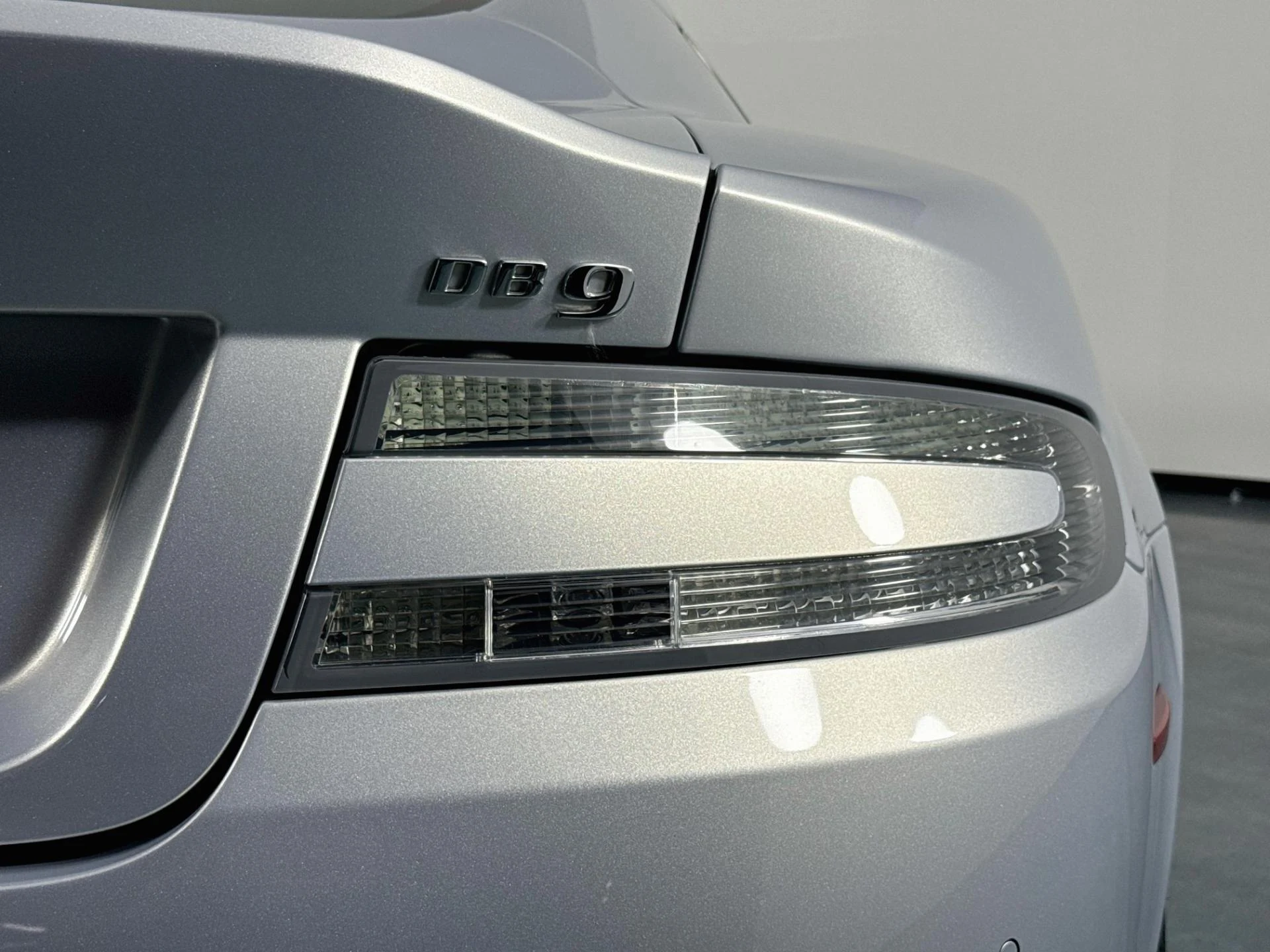 mph050_4001513876_Used_2014_Aston_Martin_DB_9_1791837317_3f2aa5e943