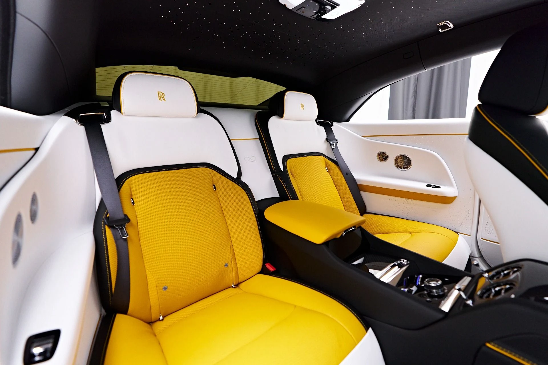 mph050_4026500204_Used_2025_Rolls_Royce_Spectre_1753213338_7a93f32277