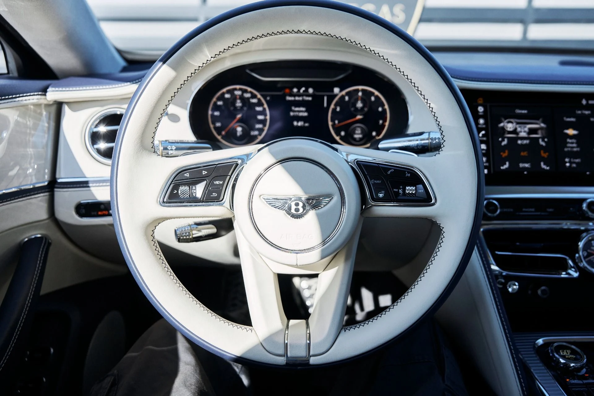 mph050_4028241834_Used_2024_Bentley_Flying_Spur_Mulliner_V8_1773796272_8db9a3e54e