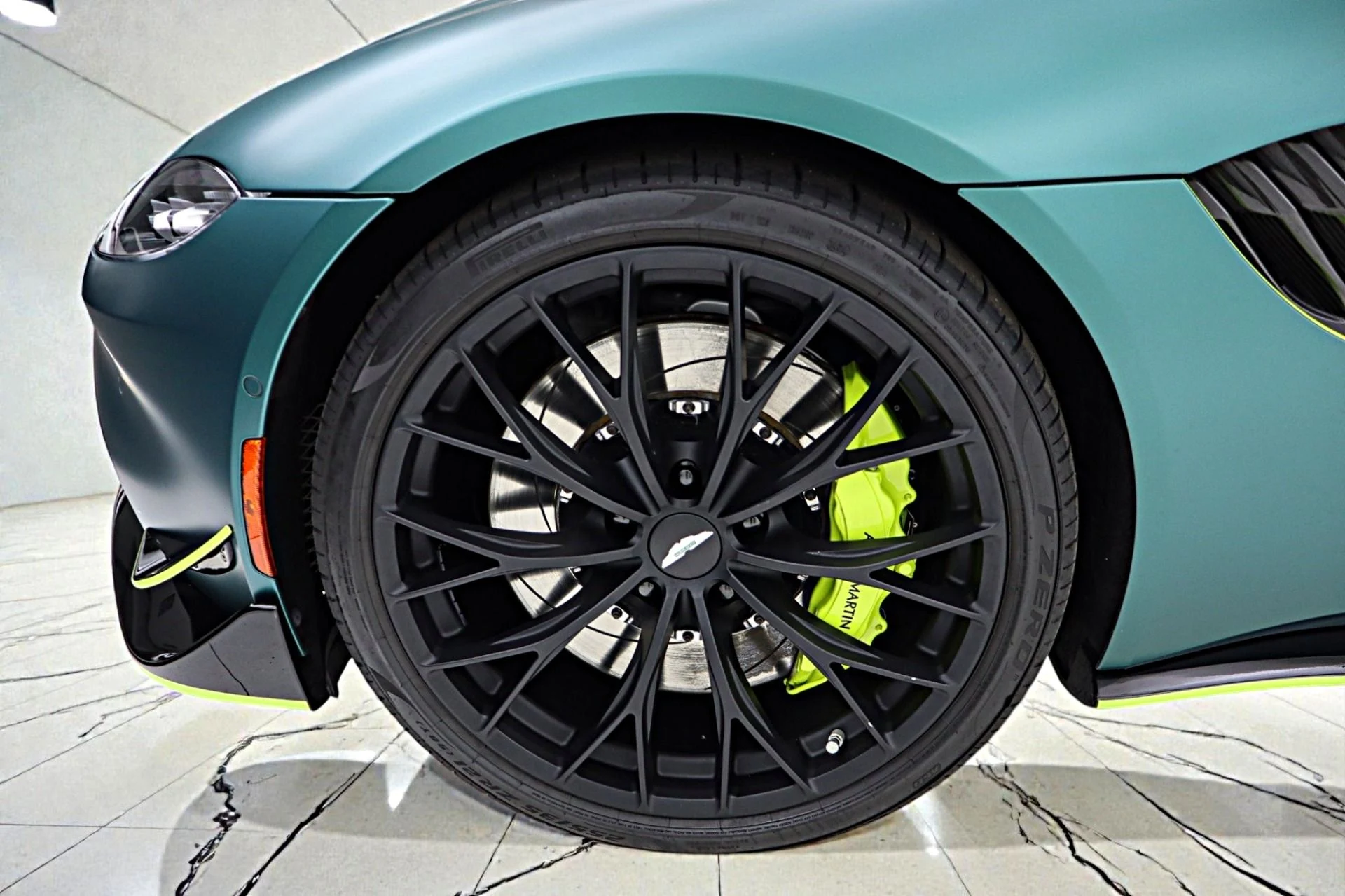 mph050_404575660_Used_2023_Aston_Martin_Vantage_F1_EDITION_6b5bd2c6fb