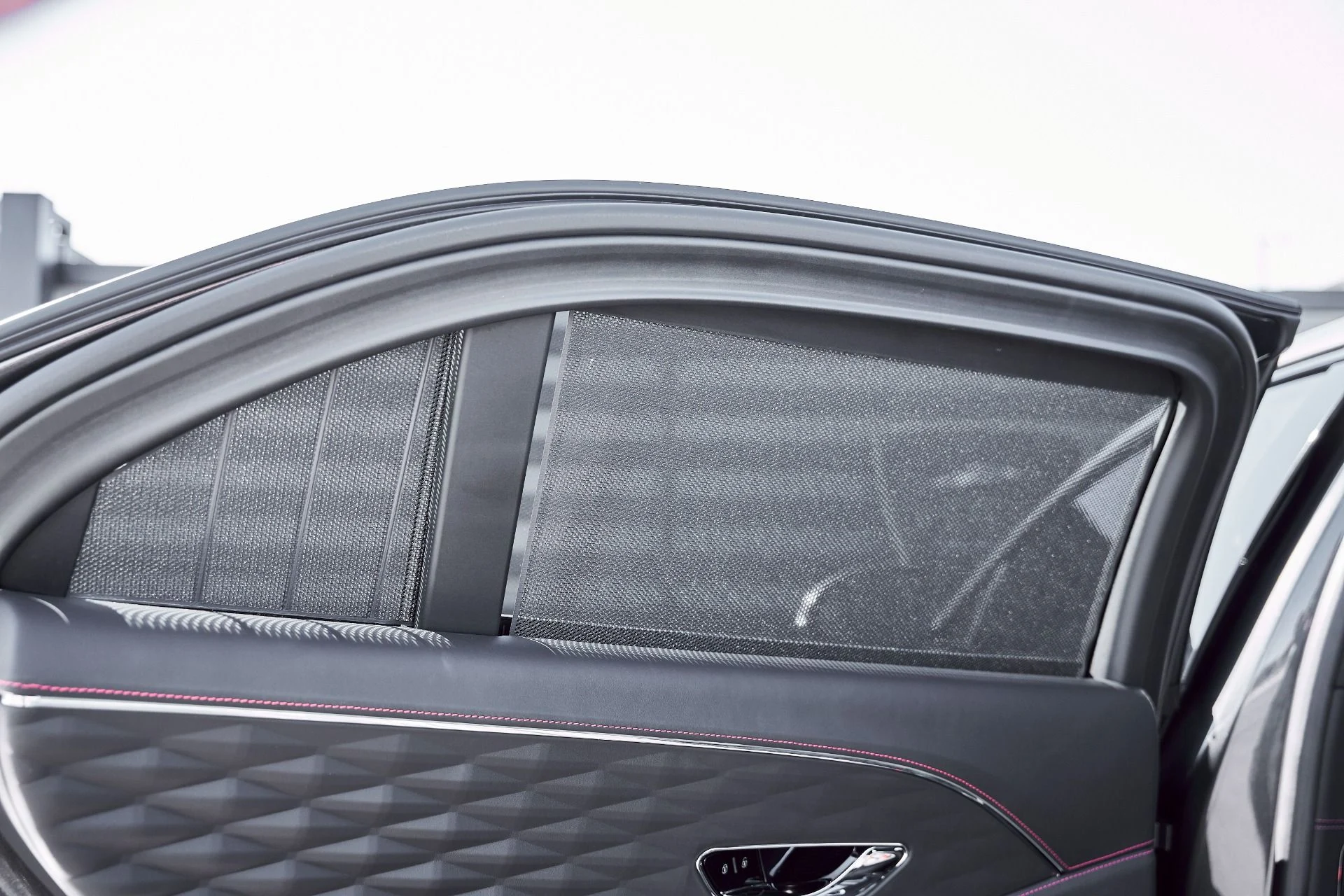 mph050_4054547597_Used_2023_Bentley_Flying_Spur_V8_1773280703_95dbec893c