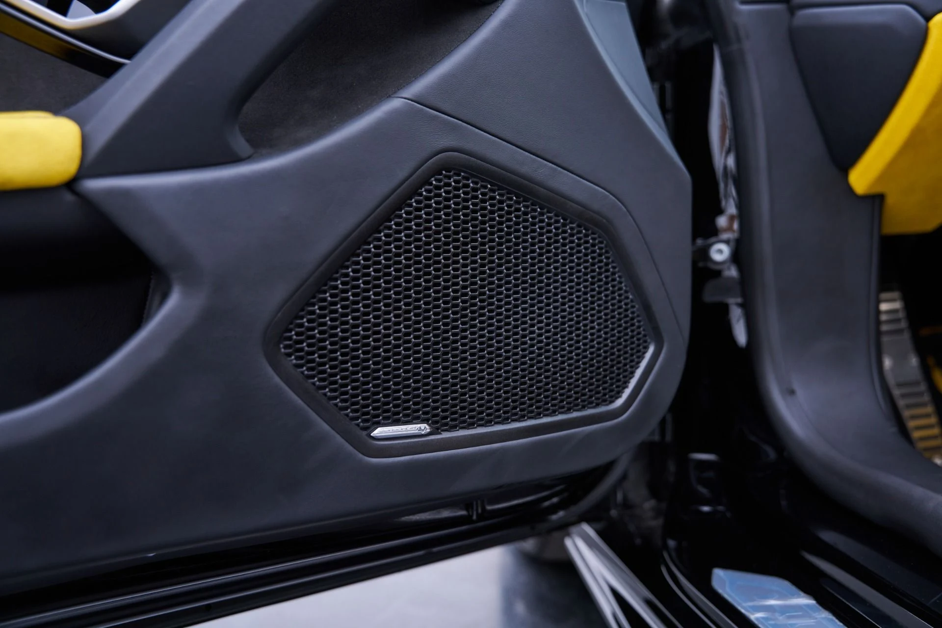 mph050_4055498875_Used_2024_Lamborghini_Huracan_1793135597_014c671826