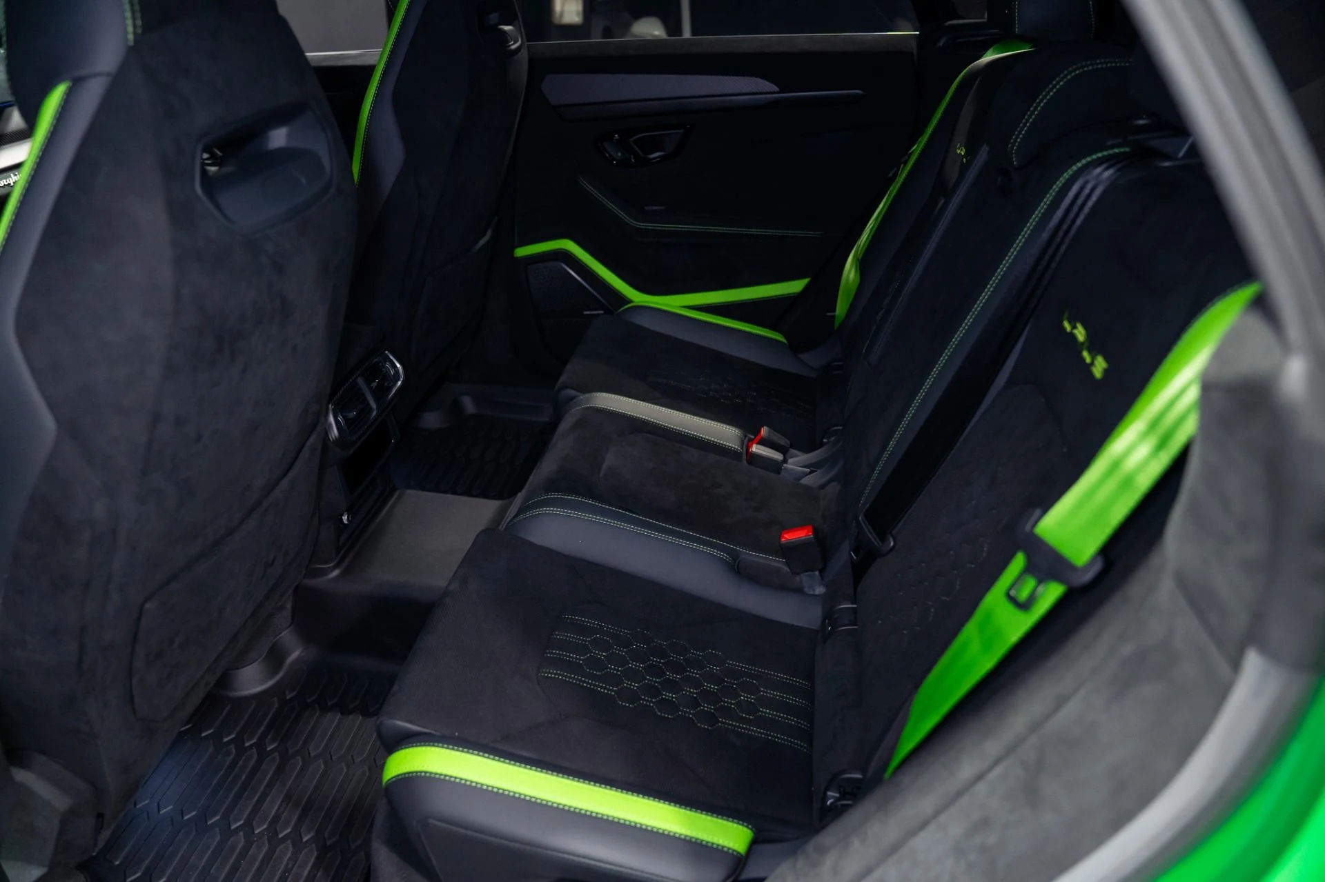 mph050_4061469921_Used_2023_Lamborghini_Urus_Performante_Full_Carbon_Pack_Stealth_PPF_1785519907_dfb0954114