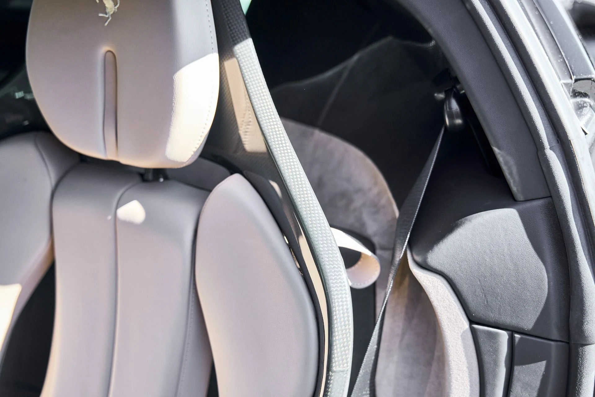 mph050_4158927720_Used_2023_Ferrari_SF_90_Stradale_Base_1771034669_8829eab741