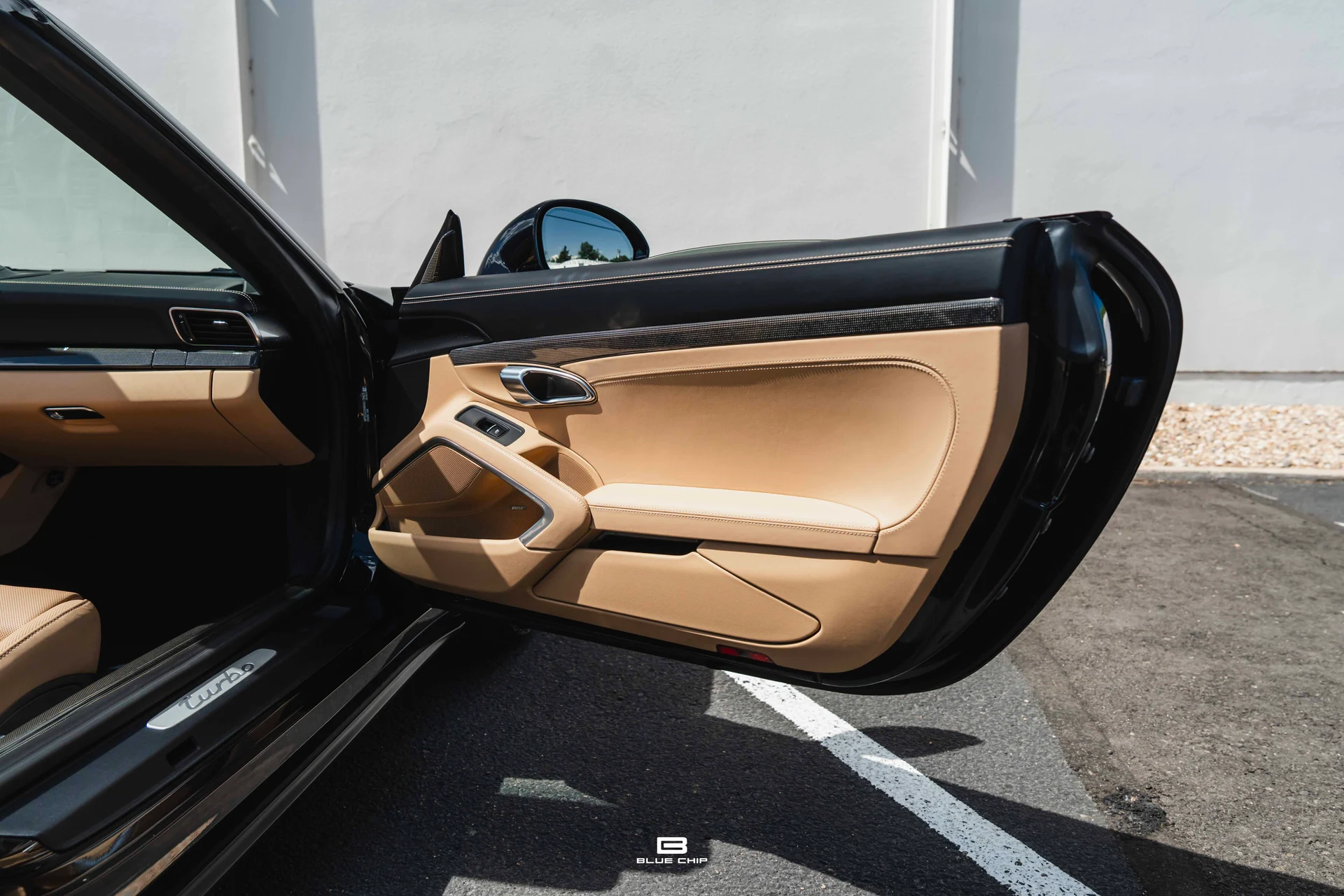 mph050_4167962230_6a2c27df3187e61c07b55f2f_2017_Porsche_911_Turbo_51_abe92cf068