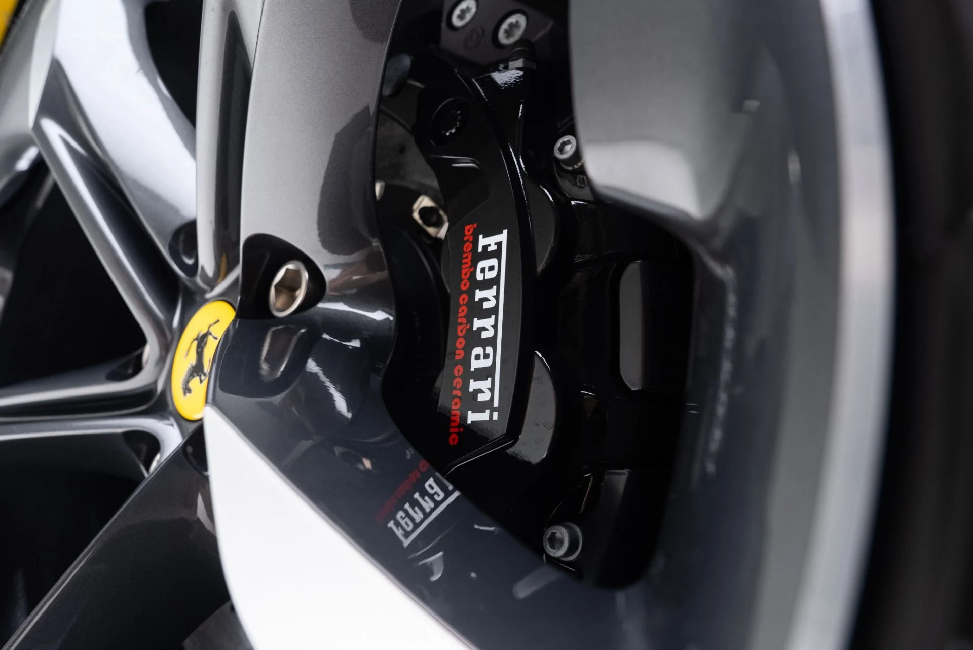 mph050_421040631_Used_2023_Ferrari_SF_90_Spider_1770940734_270703024d