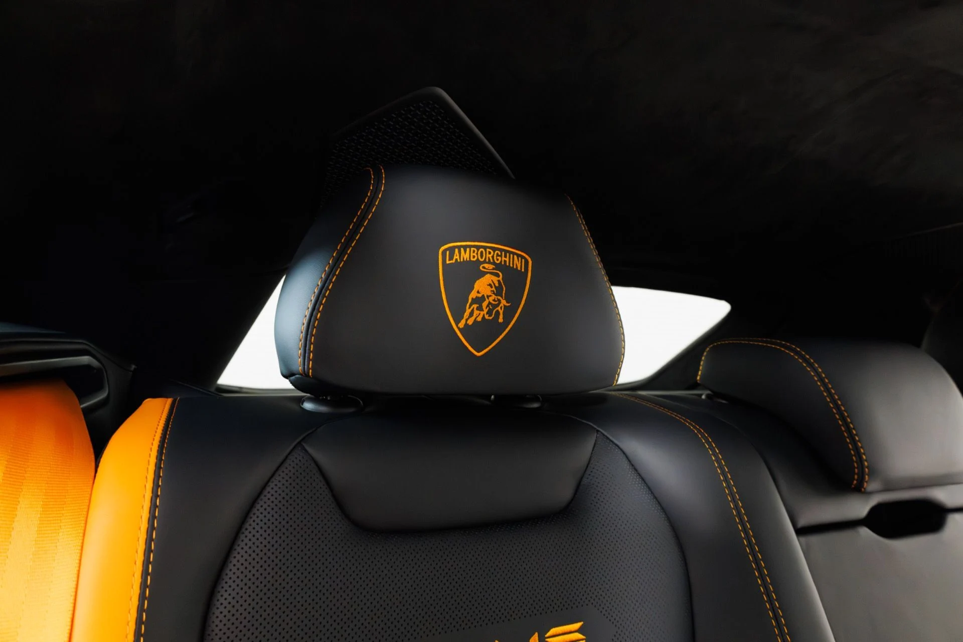 mph050_421232869_Used_2024_Lamborghini_Urus_S_1775674860_a2fc5fcb93