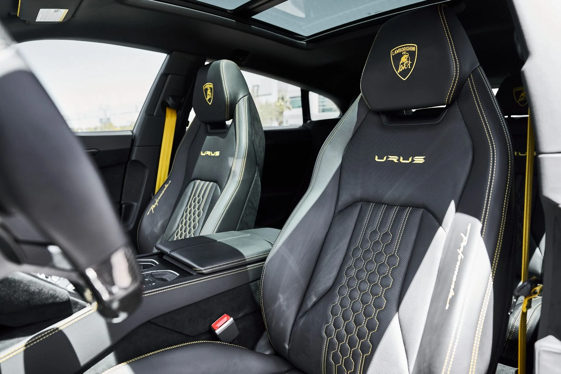 mph050_42283260_Used_2024_Lamborghini_Urus_Performante_1781228483_b8dc45ca6a
