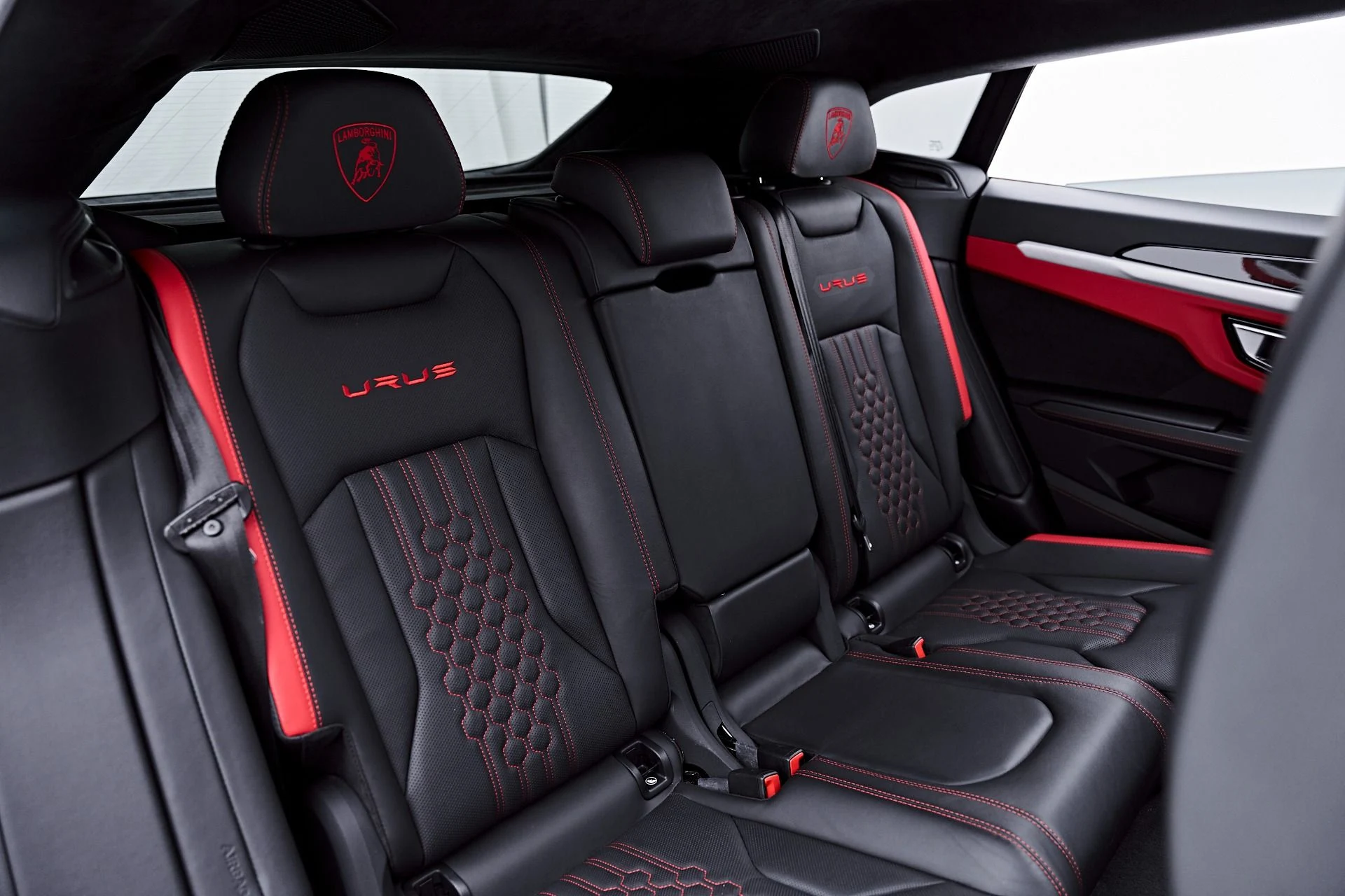 mph050_4231746862_Used_2023_Lamborghini_Urus_S_1784684485_6a2ffde5b7