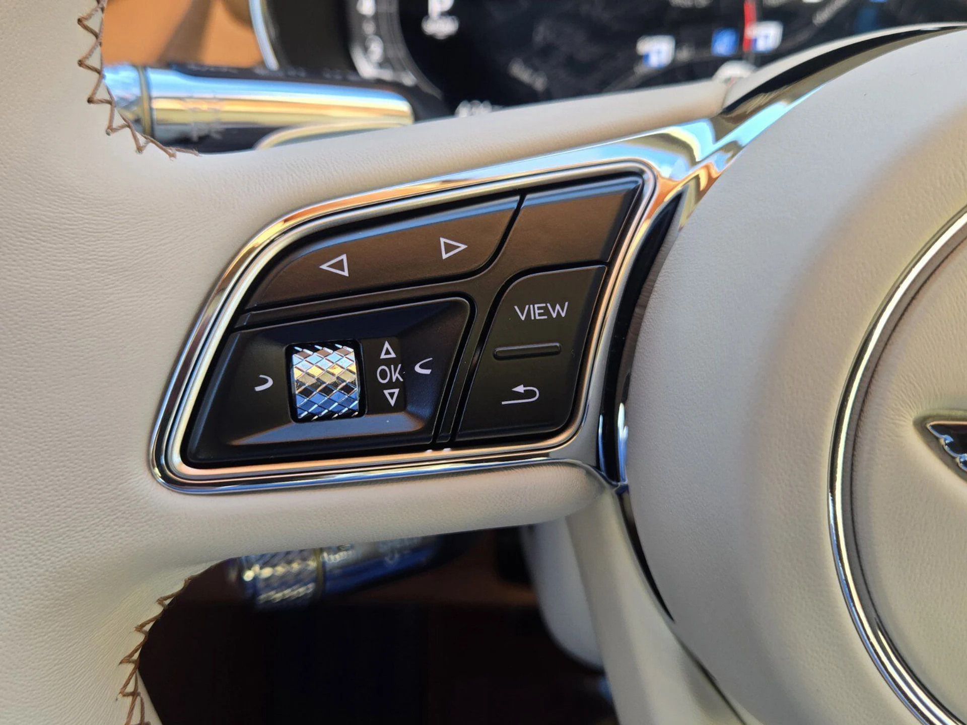 mph050_4273538152_50c5acc9c3325008b4f1c27c550dd23dx_8f712e7ab0