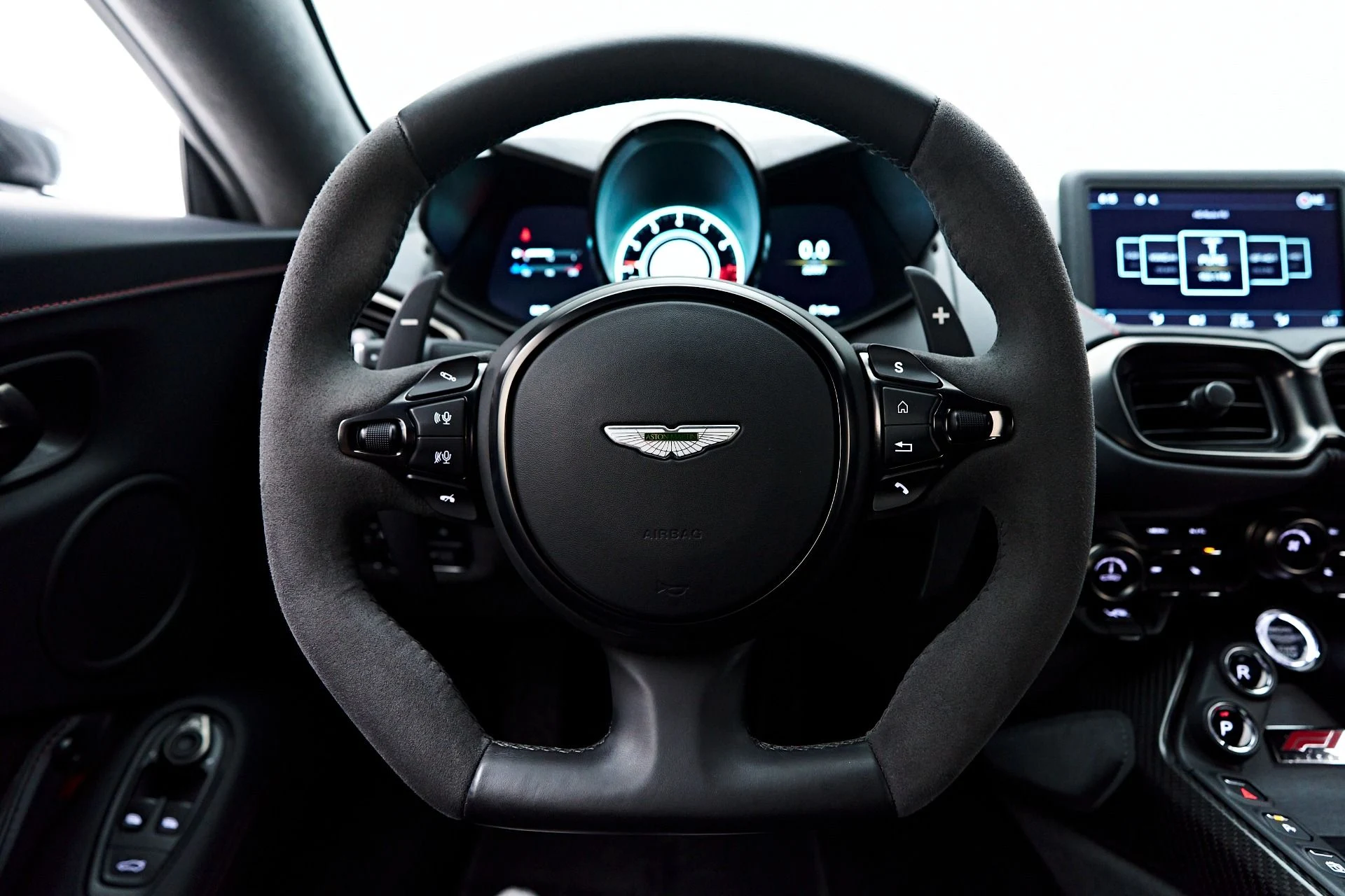 mph050_445748182_Used_2022_Aston_Martin_Vantage_F1_Edition_1756259692_a8639d65ae