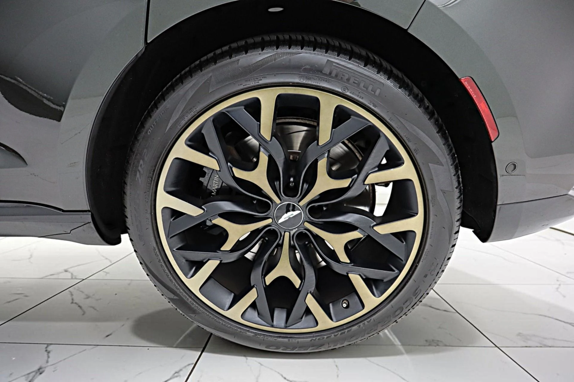 mph050_448771493_Used_2021_Aston_Martin_DBX_2e054c330e
