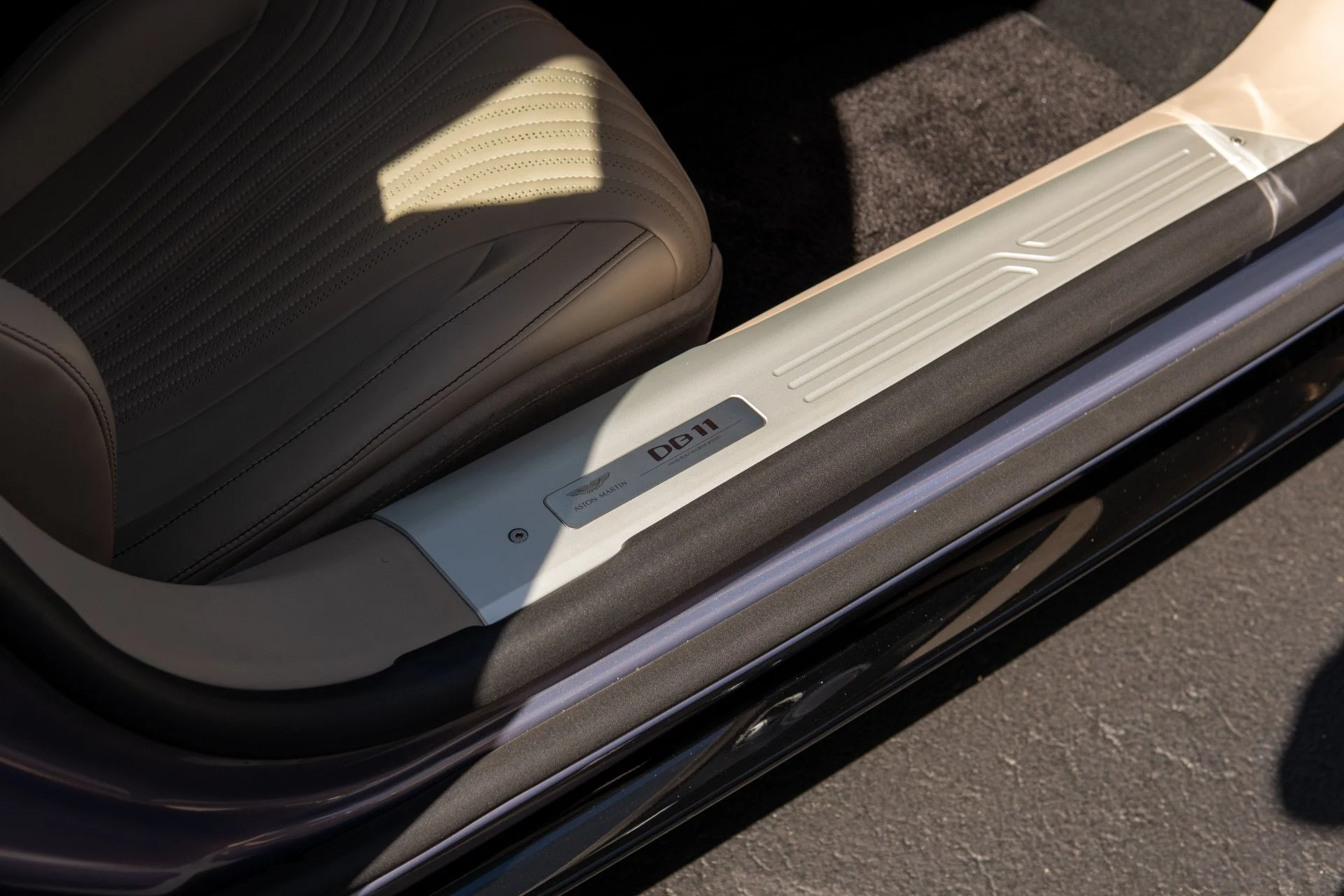 mph050_449151923_Used_2023_Aston_Martin_DB_11_V8_1765580220_b2569f4e78