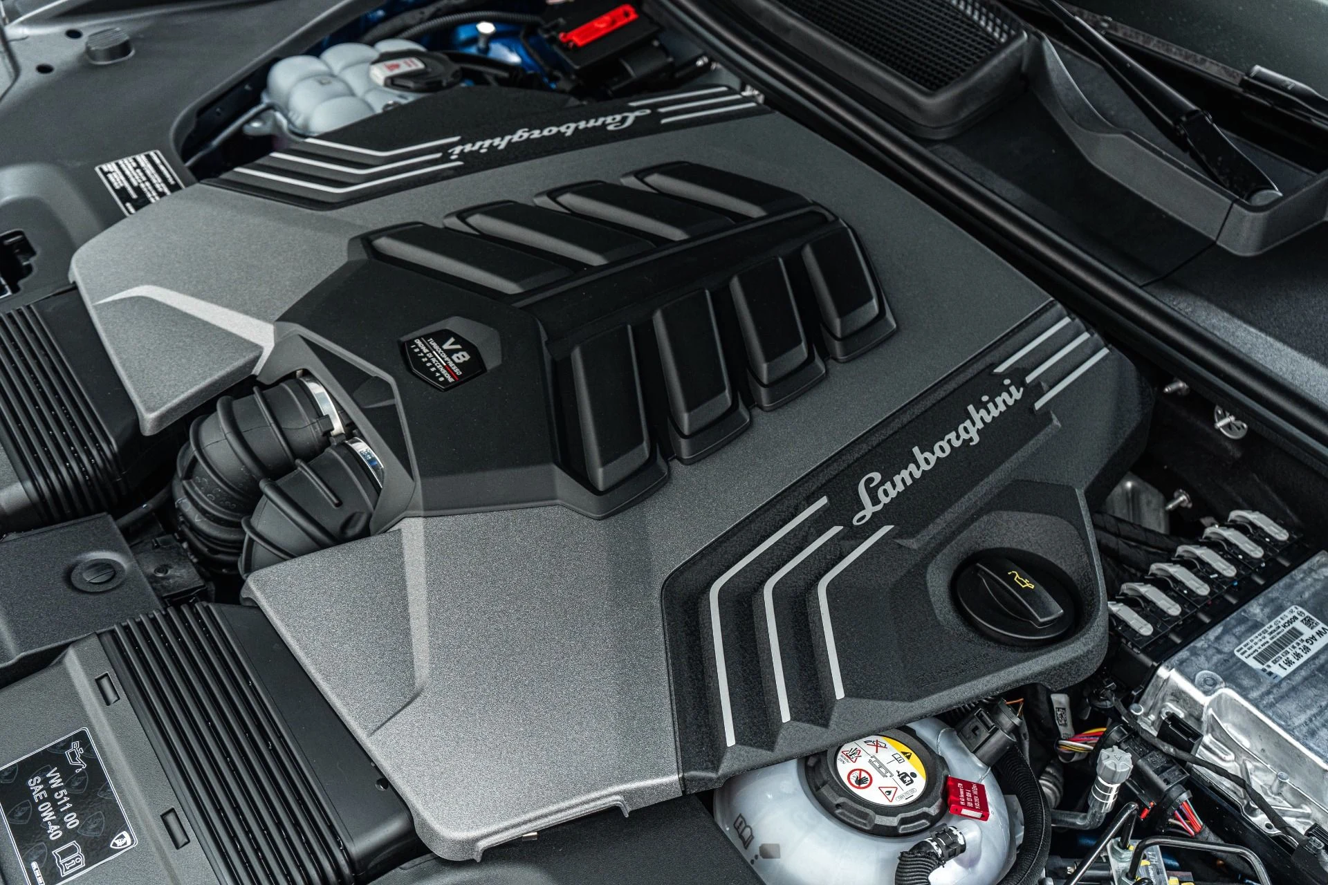 mph050_466222382_Used_2025_Lamborghini_Urus_SE_Bang_and_Olufsen_Audio_Two_Tone_Interior_789_Horsepower_1773150487_ff38ed54c2