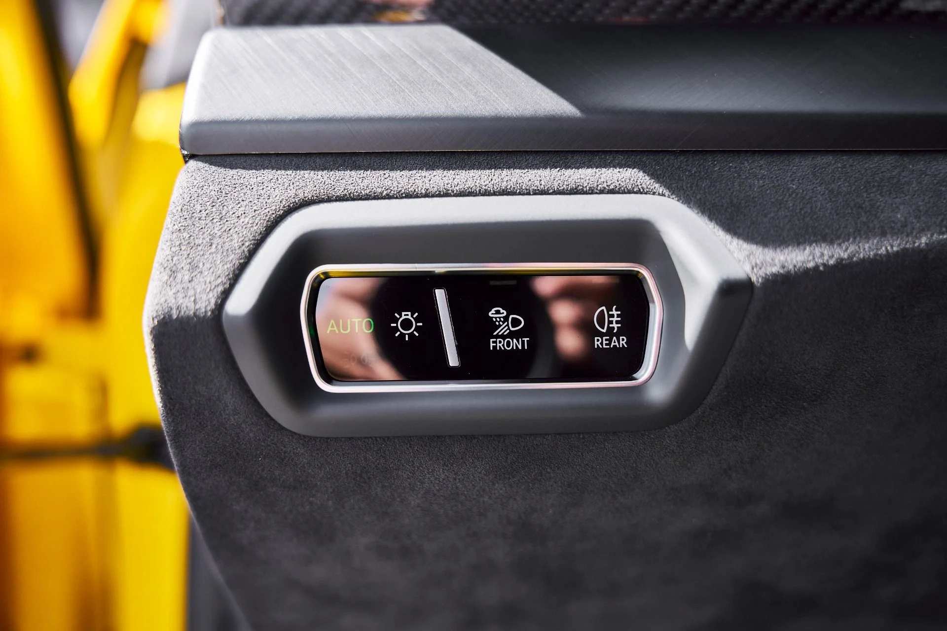 mph050_472446545_Used_2021_Lamborghini_Urus_Pearl_Capsule_1772843537_dc0e28a64d