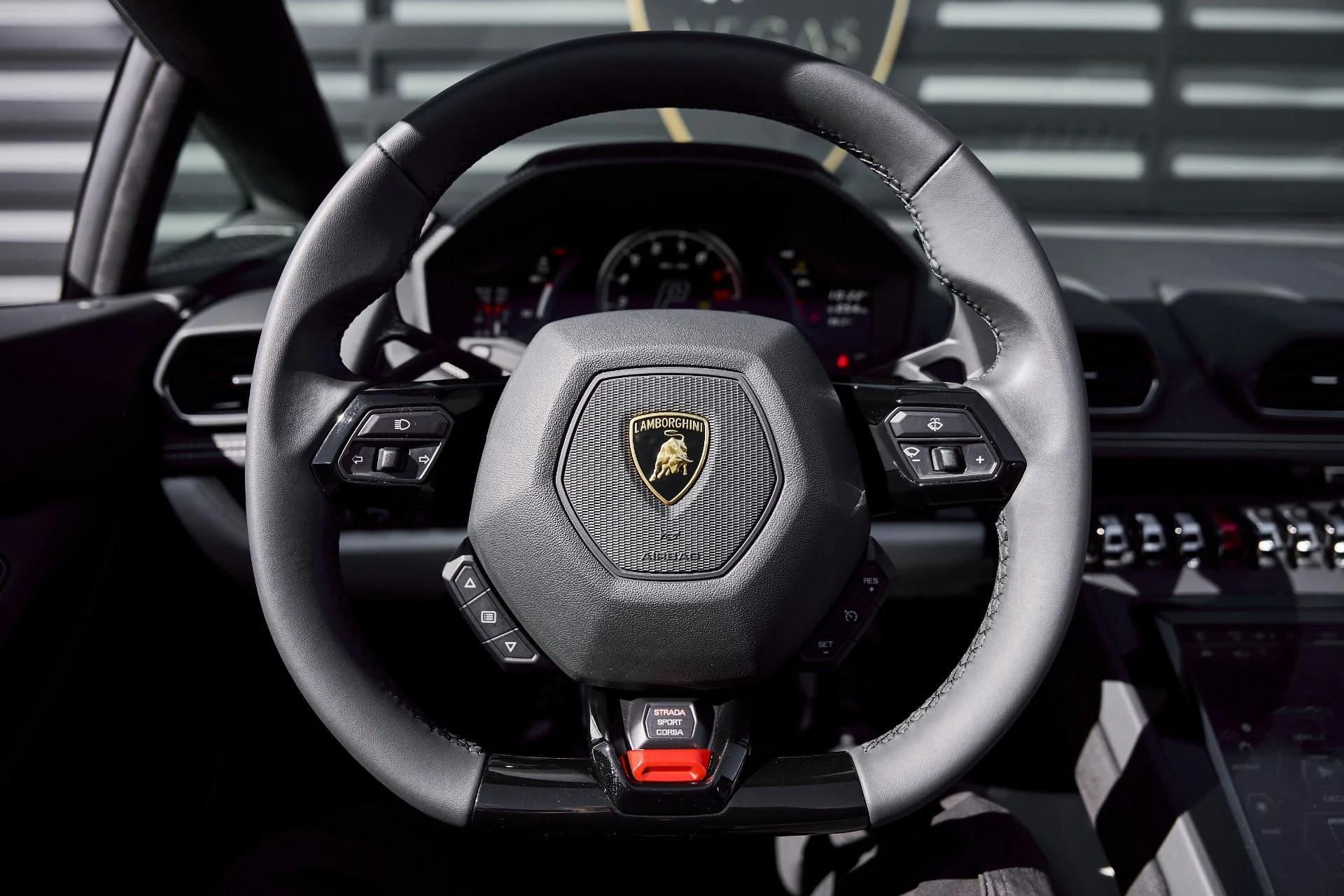 mph050_475940832_Used_2024_Lamborghini_Huracan_EVO_Base_1771467068_0c250b9ac1