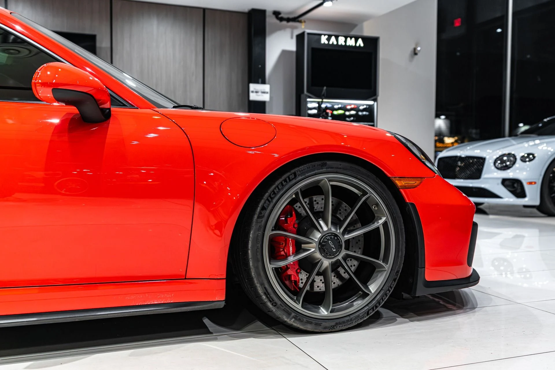 mph050_488138089_13130_p51_l_741c82112b